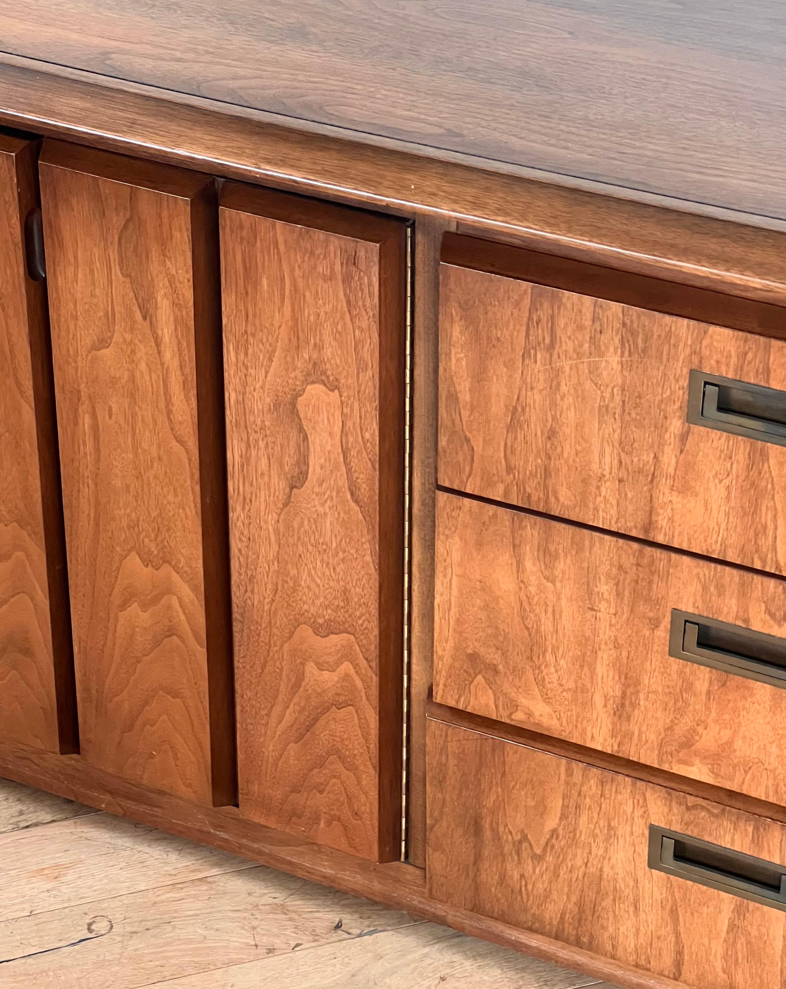 20th Century A mid century modern walnut wood nine-door dresser / sideboard, circa 1960