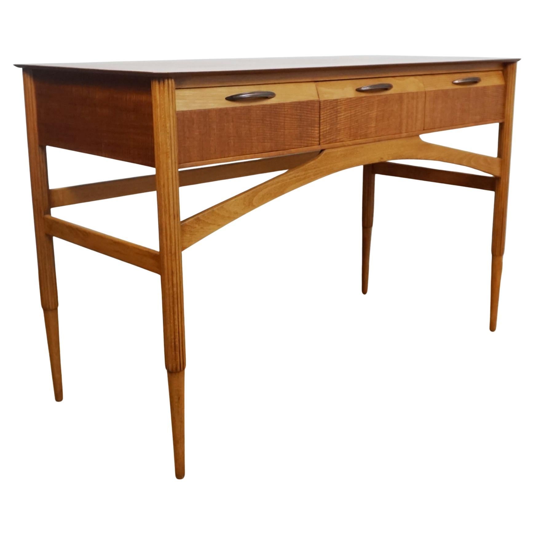 A Mid-Century Satinwood Console Table/Writing Desk en vente