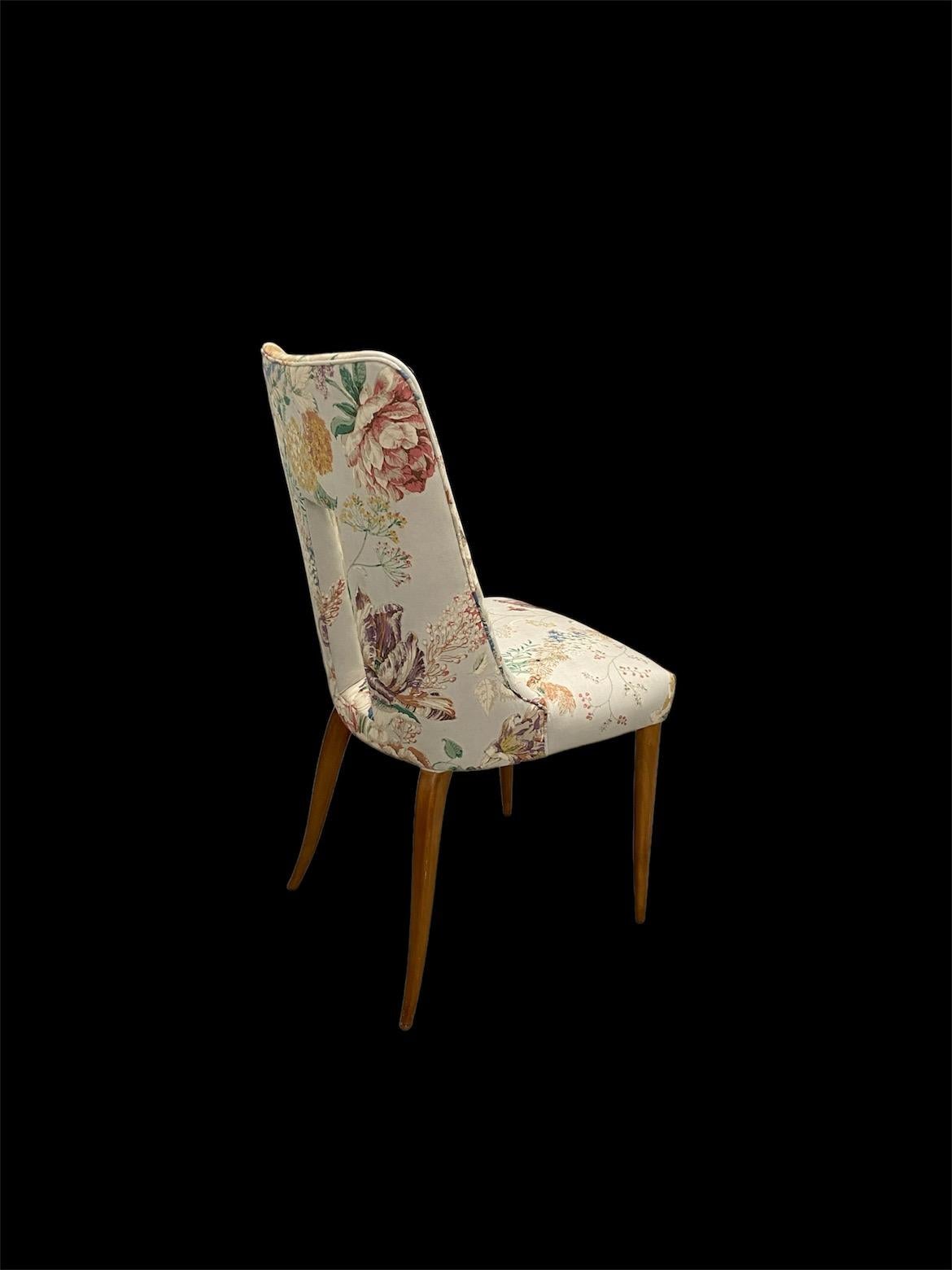 Silla escultórica italiana de mediados de siglo, tapicería floral, hacia 1950 en Bueno estado para la venta en London, Fitzrovia
