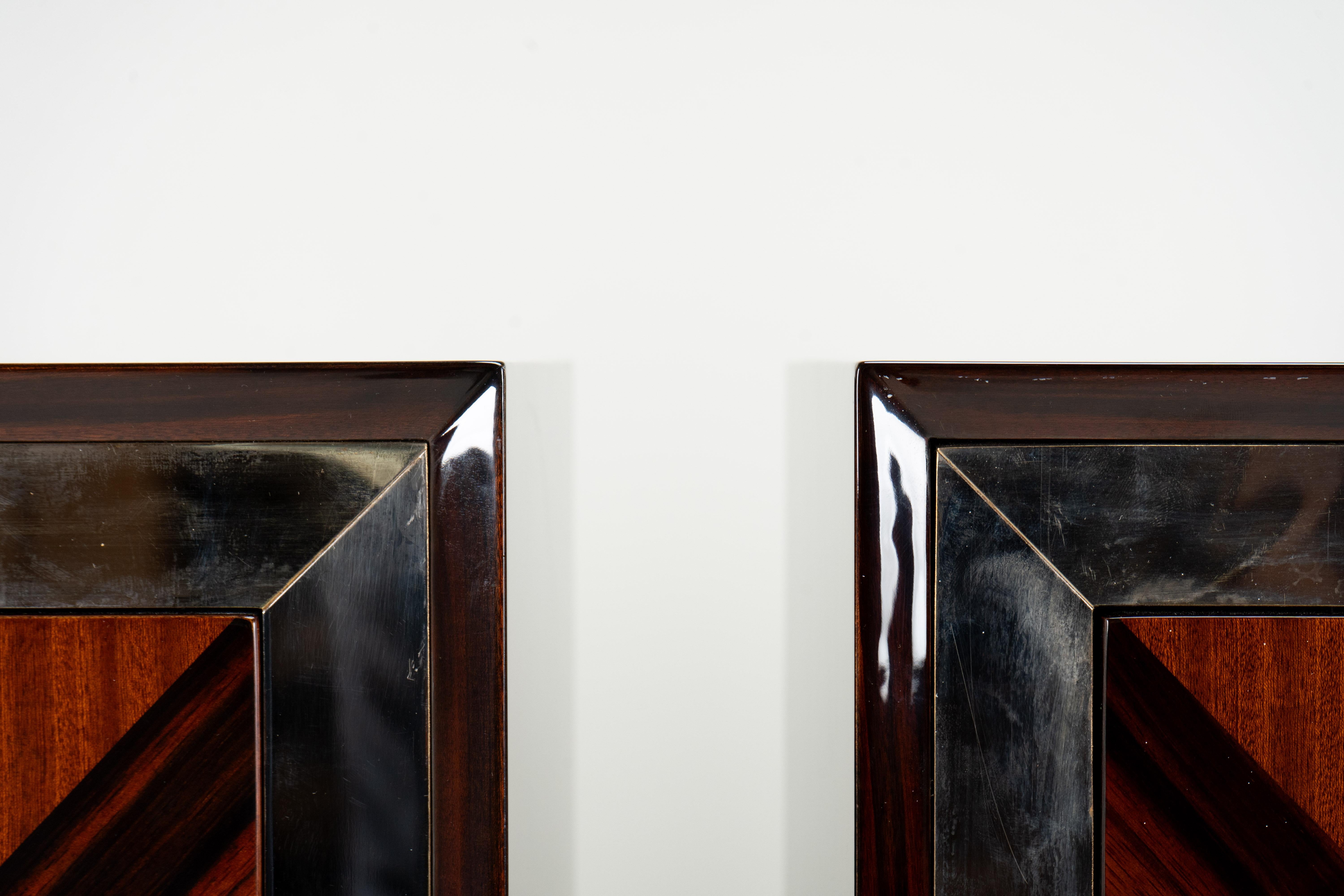 A Mid-Century Set of Side Chests with Macassar Veneer and Brass Edge Trim For Sale 1