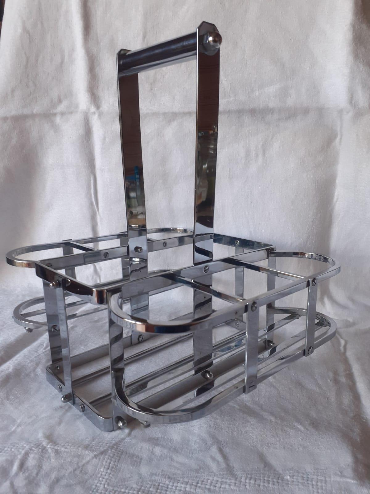 Ein versilbertes Bargeschirr aus der Mitte des Jahrhunderts, das dem  Jacques Adnet um 1930/1940 (Französisch) im Angebot