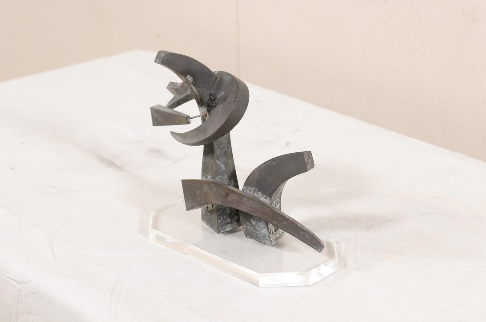 Europeo Scultura in bronzo astratta europea di piccole dimensioni del Medioevo in vendita