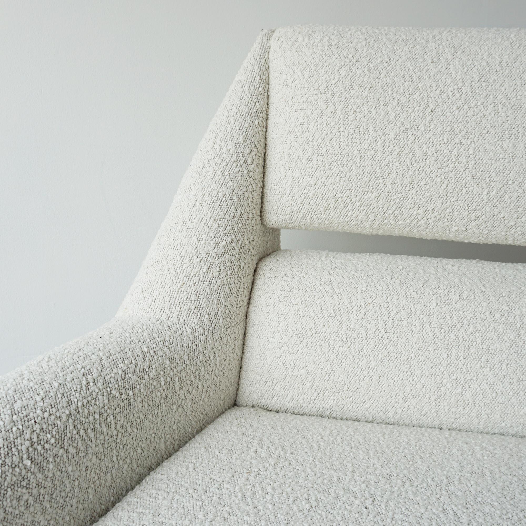 A Mid-Century Sofa by Gigi Radice for Minotti In Excellent Condition For Sale In Forest Row, East Sussex