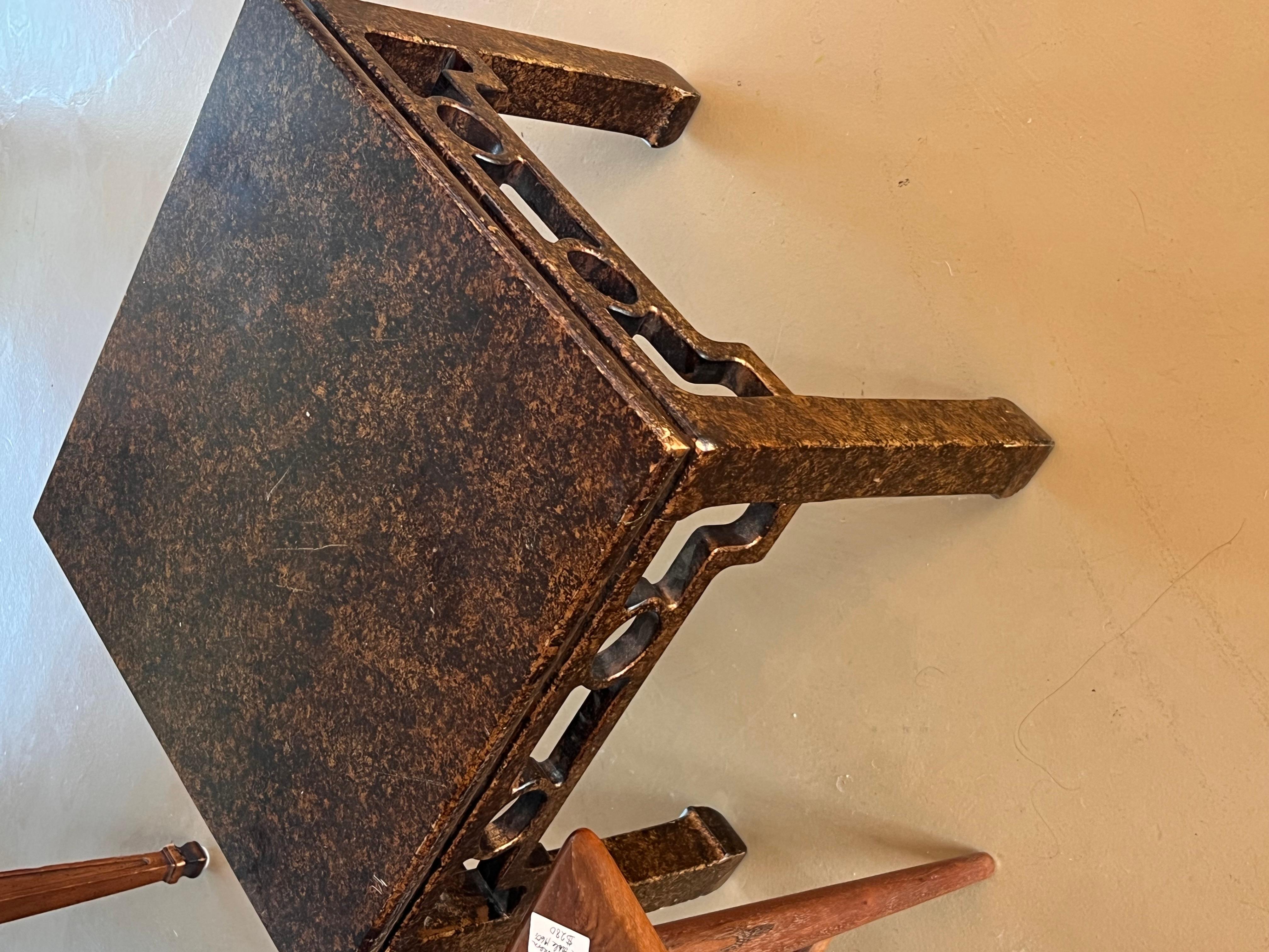 A mid century tortoise-shell lacquer side table by Henredon, circa 1970 6