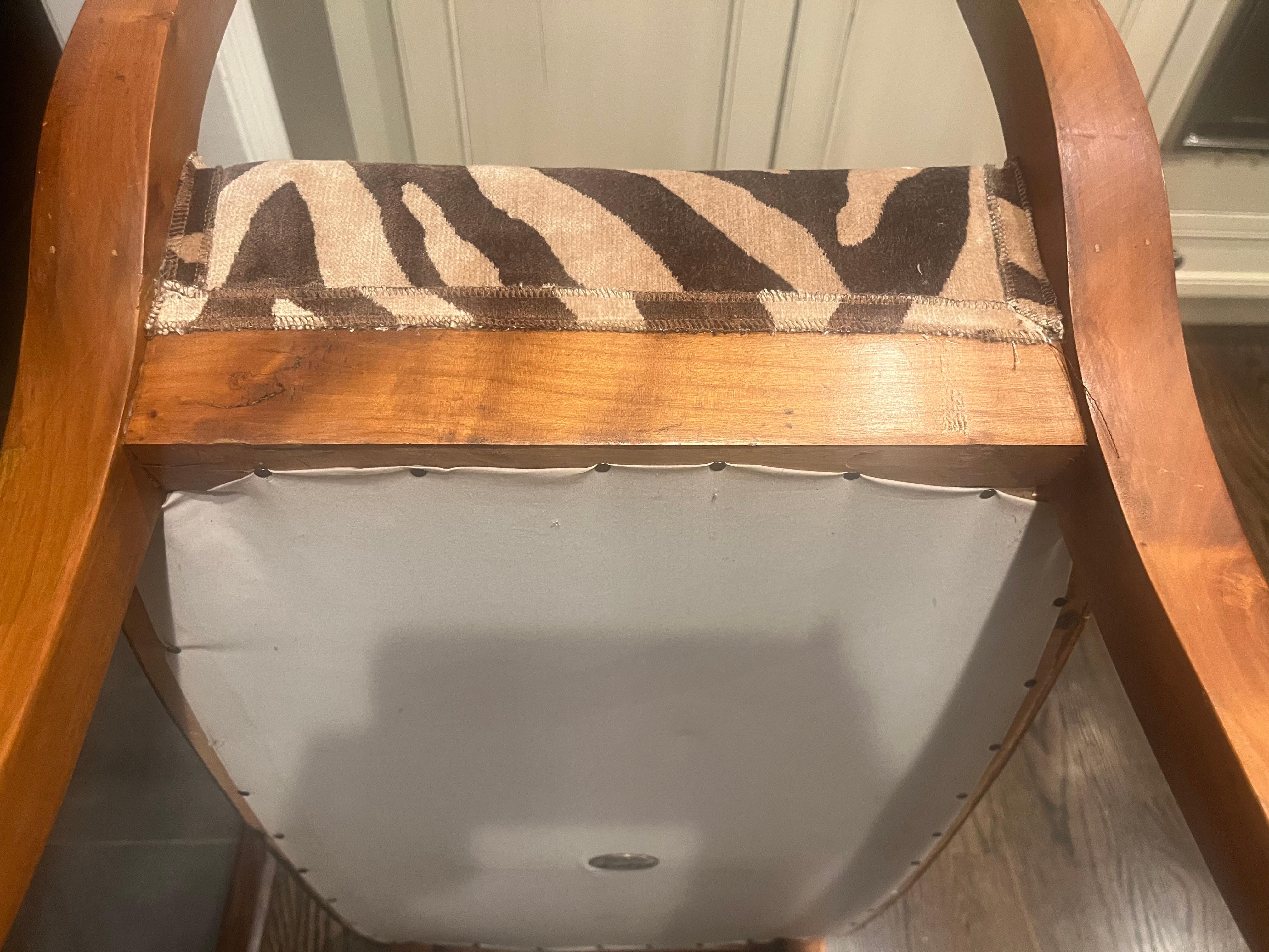 Noyer A Mid Twentieth Century Empire style parcel gilt bench by Baker Furniture Co. en vente