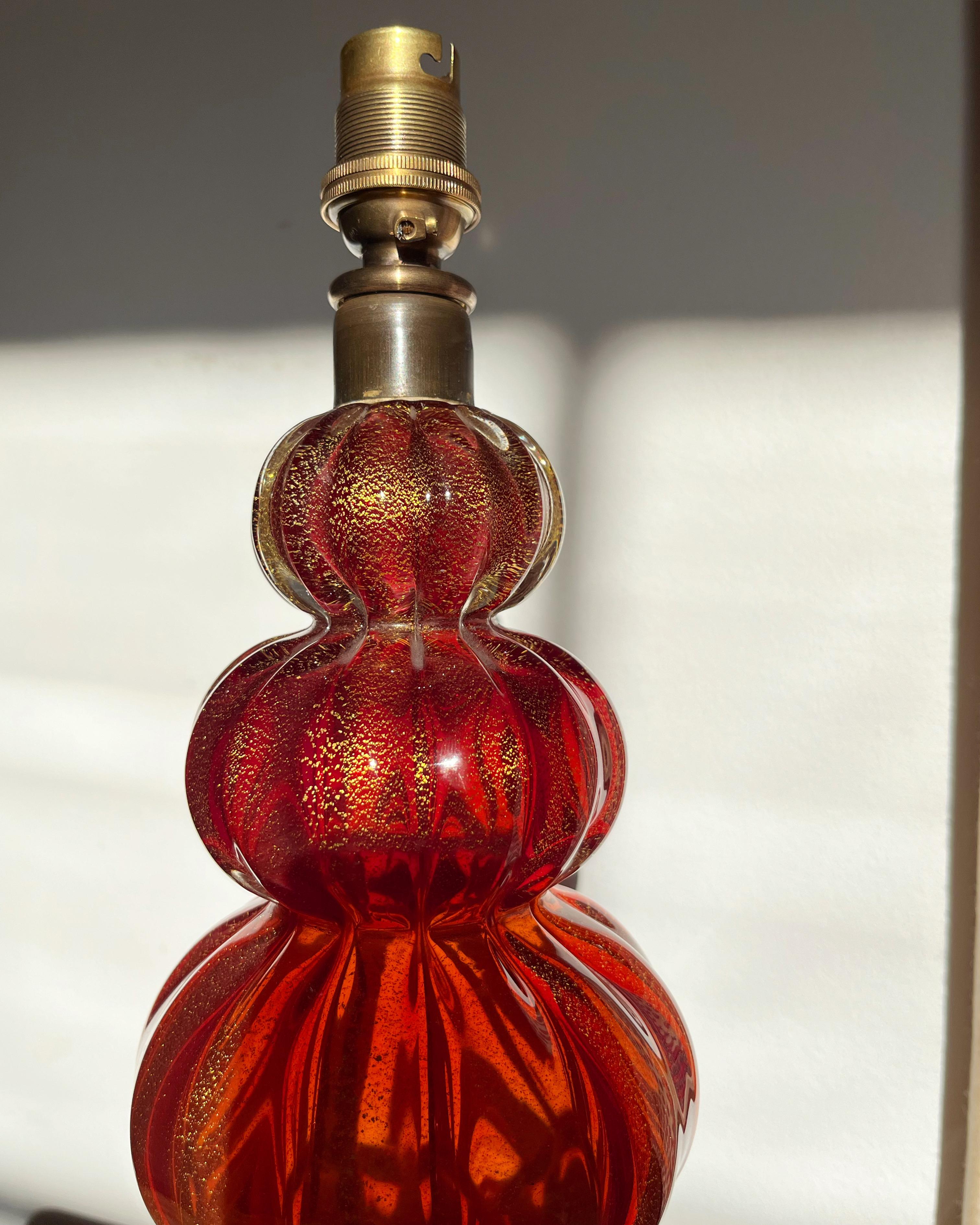 A Mid Twentieth Century Murano Glass Table Lamp In Excellent Condition In London, GB