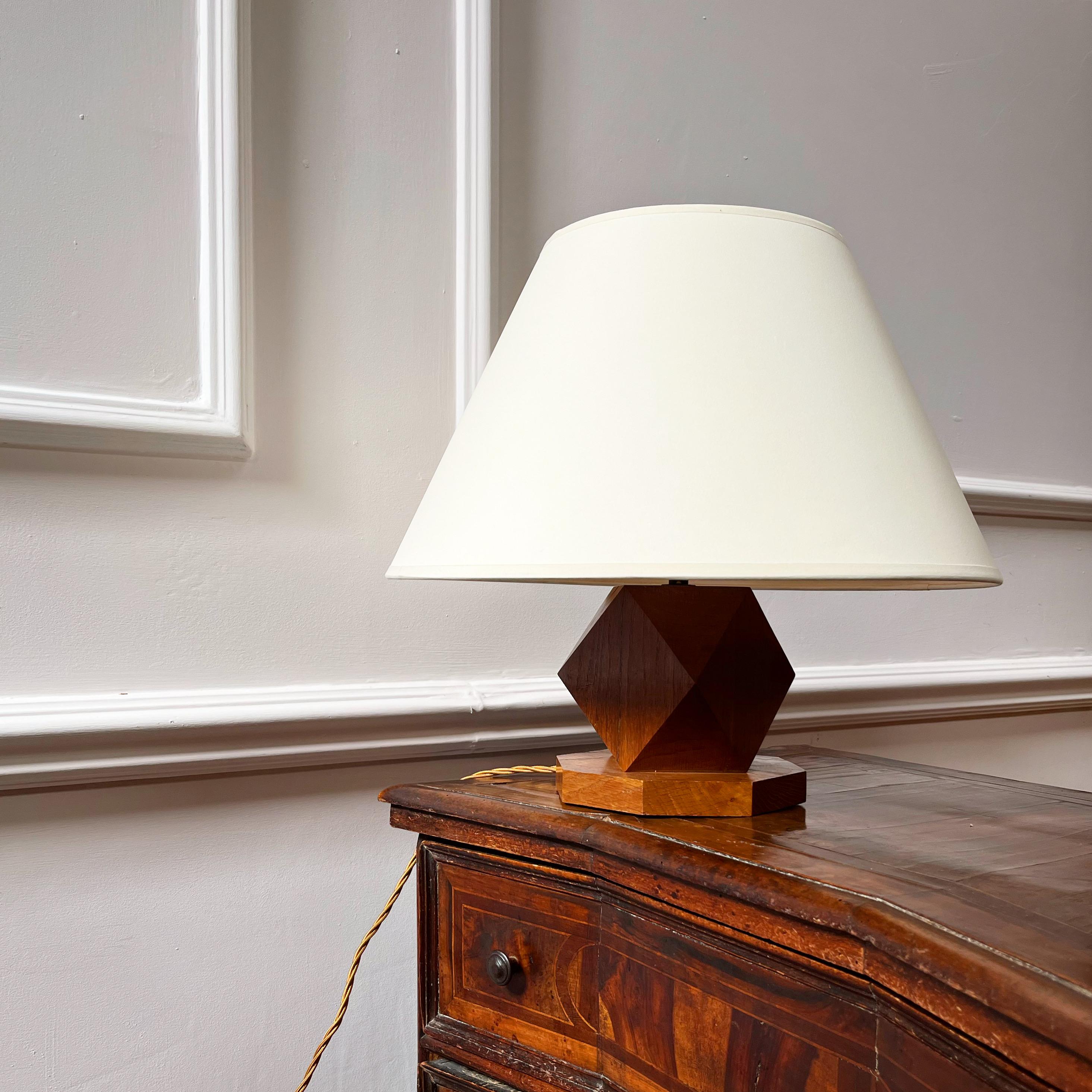 20th Century A mid twentieth century oak brutalist table lamp For Sale