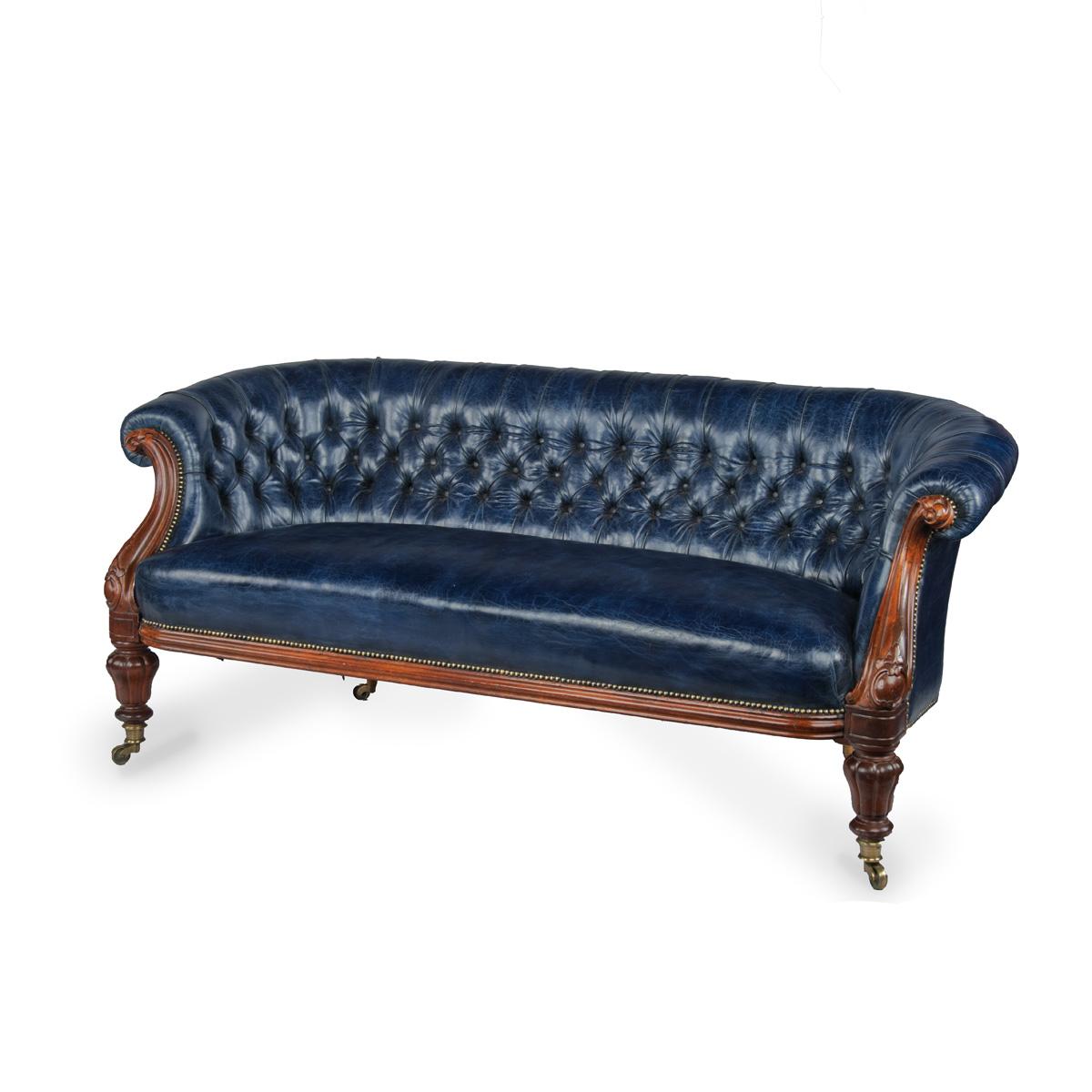 Mitte viktorianisches Mahagoni-Sofa mit drei Sitzern im Angebot 1