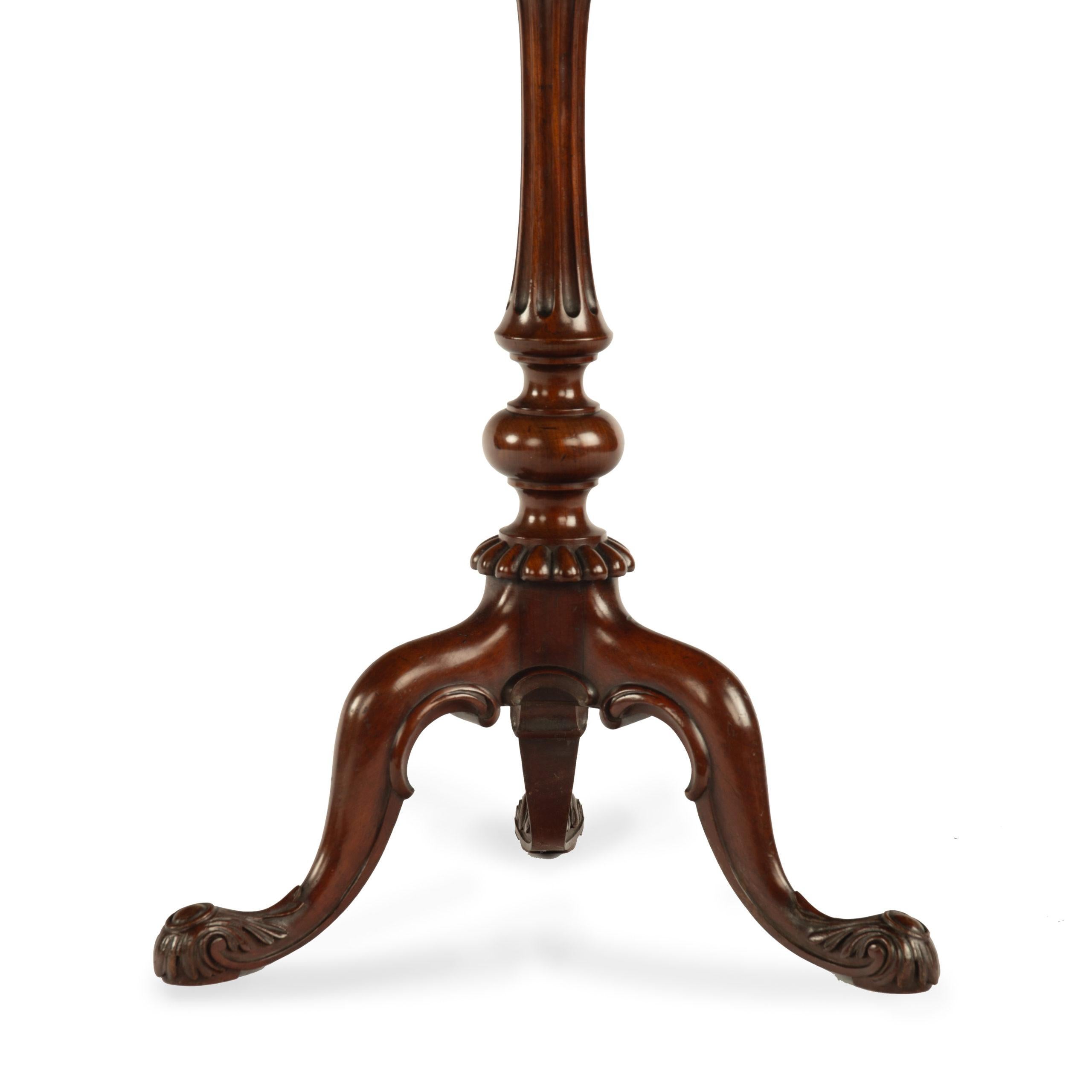 A mid Victorian mahogany wine table attributed to Gillows In Good Condition For Sale In Lymington, Hampshire