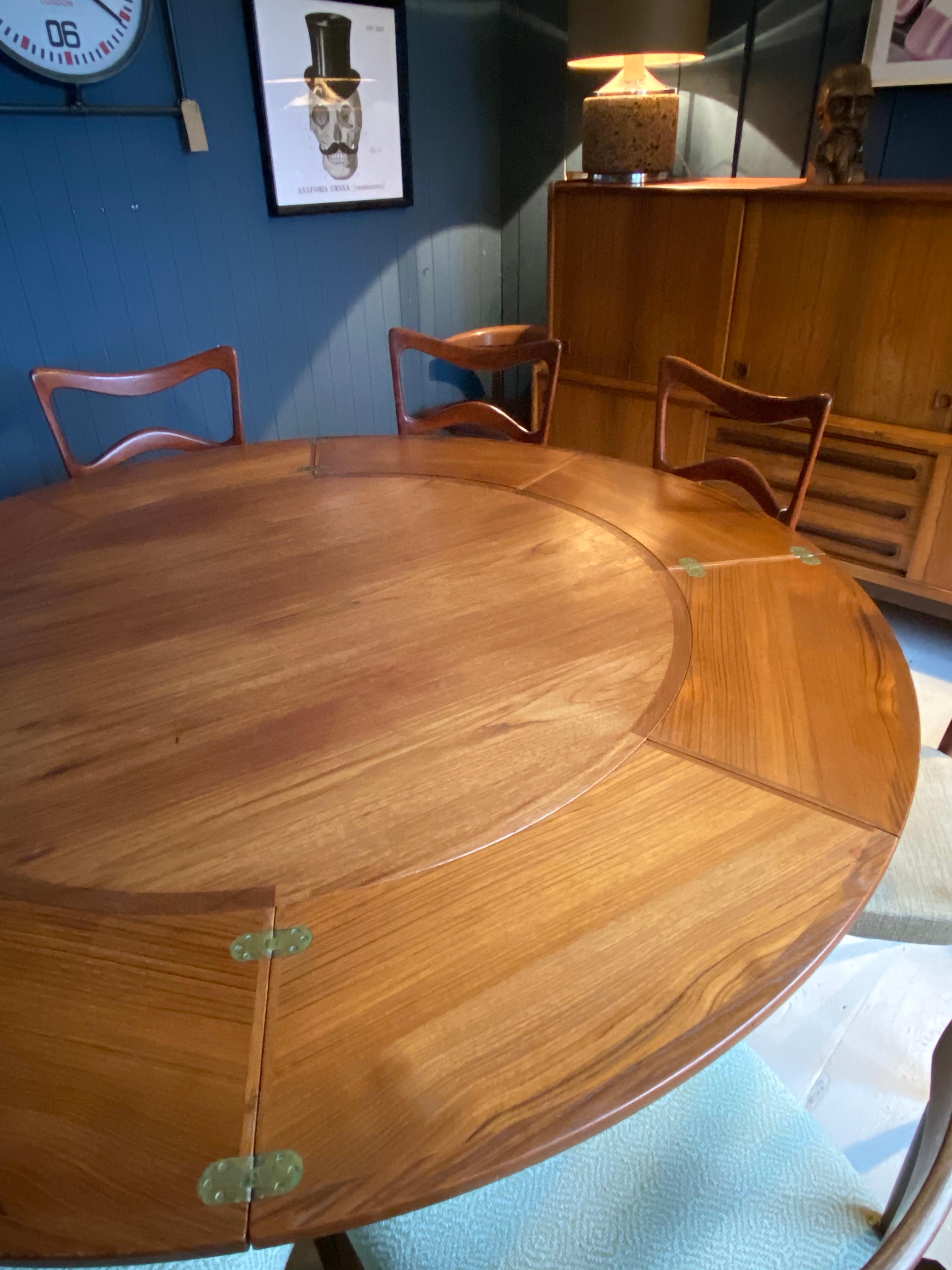 Midcentury Danish Teak Circular Extendable Flip-Flap Dining Table by Dyrlund 3