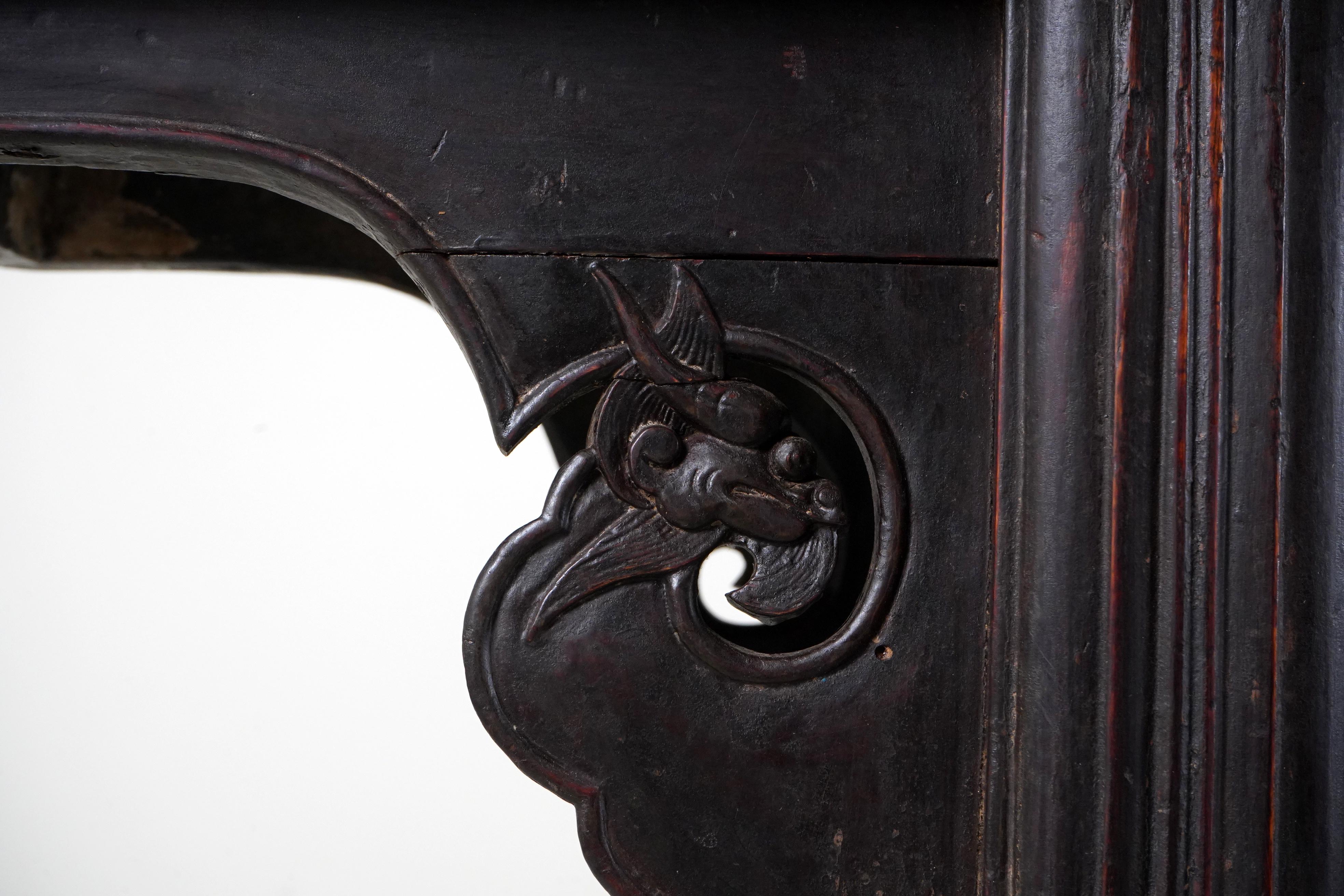 Orme Table d'autel étroite de la dynastie Qing en vente