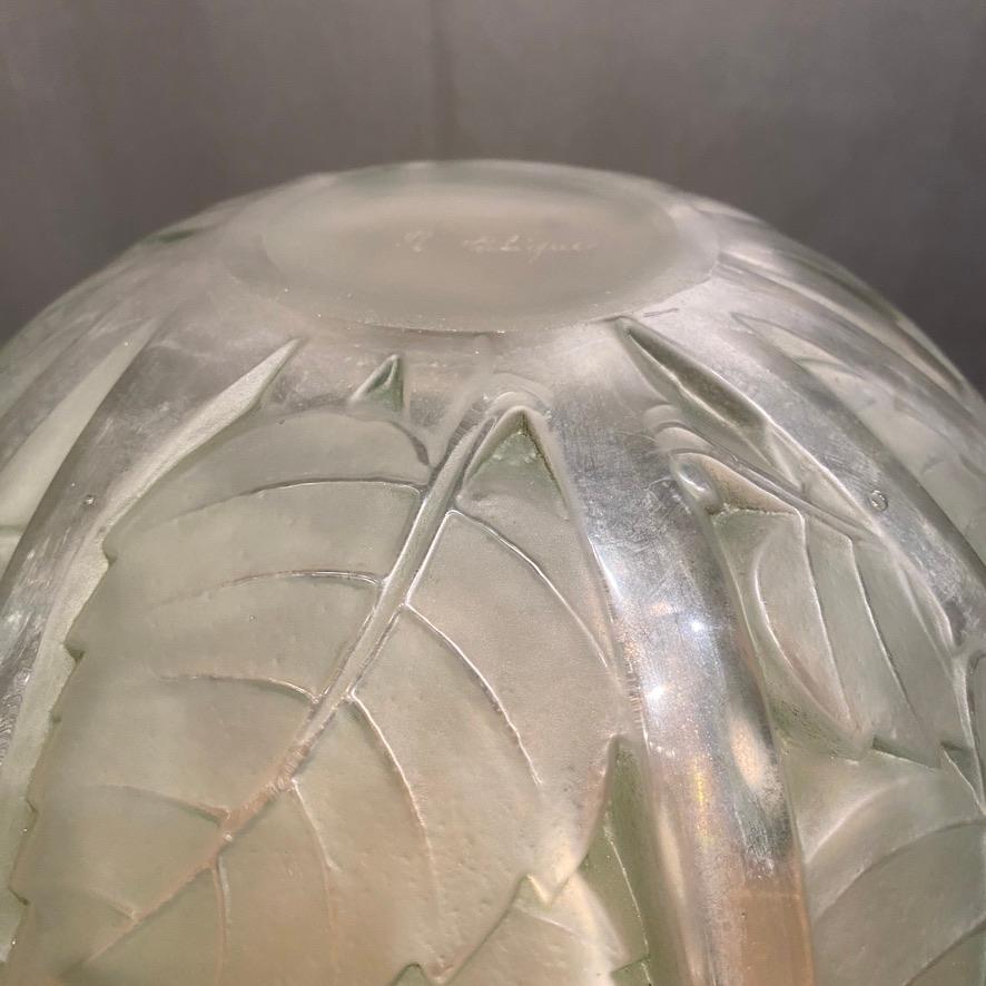 Early 20th Century A Milan vase by R.Lalique  For Sale