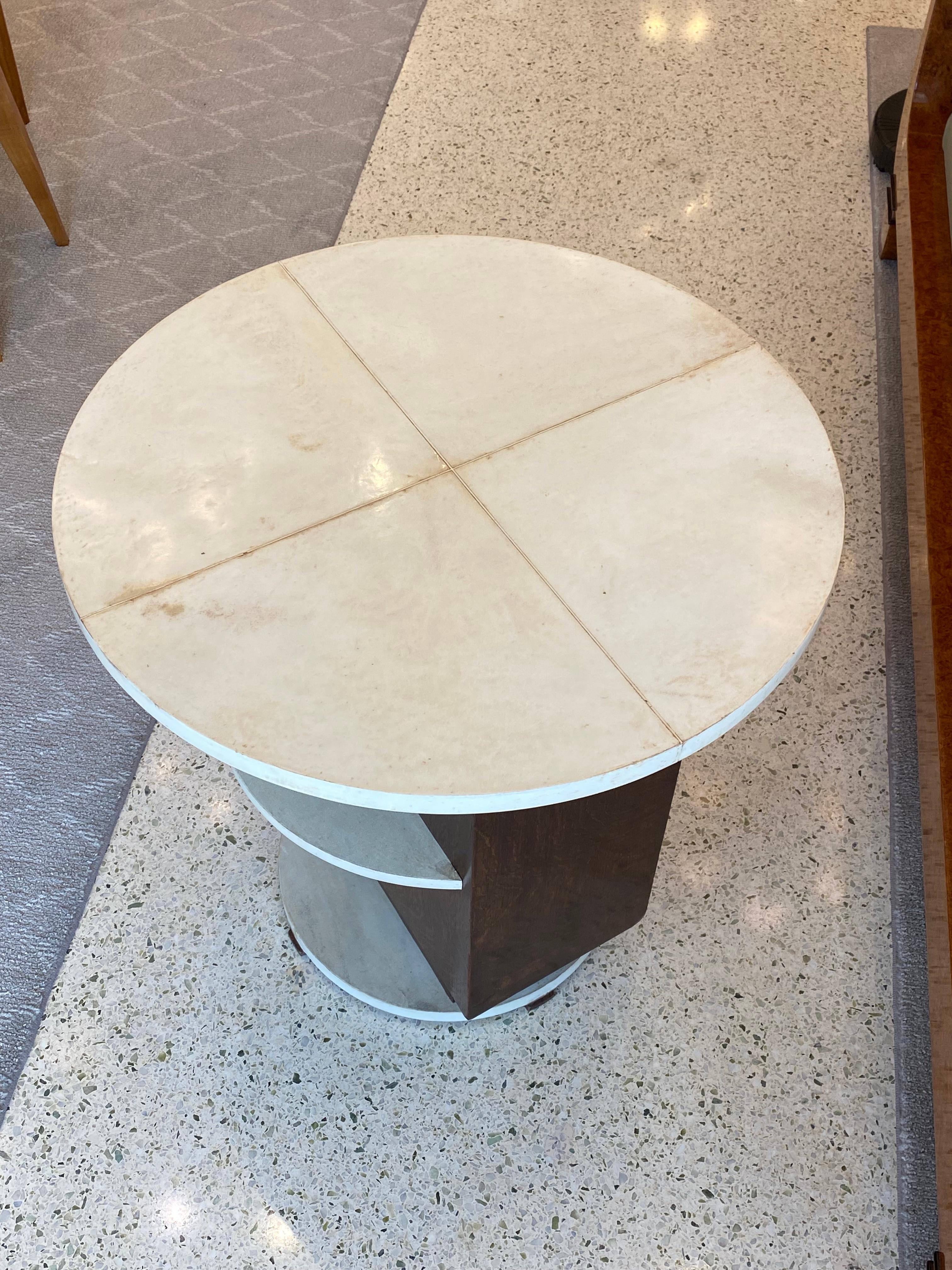 Art Deco Mini Bar Side Table in Wood and Goat Skin Top In Good Condition For Sale In Miami, FL