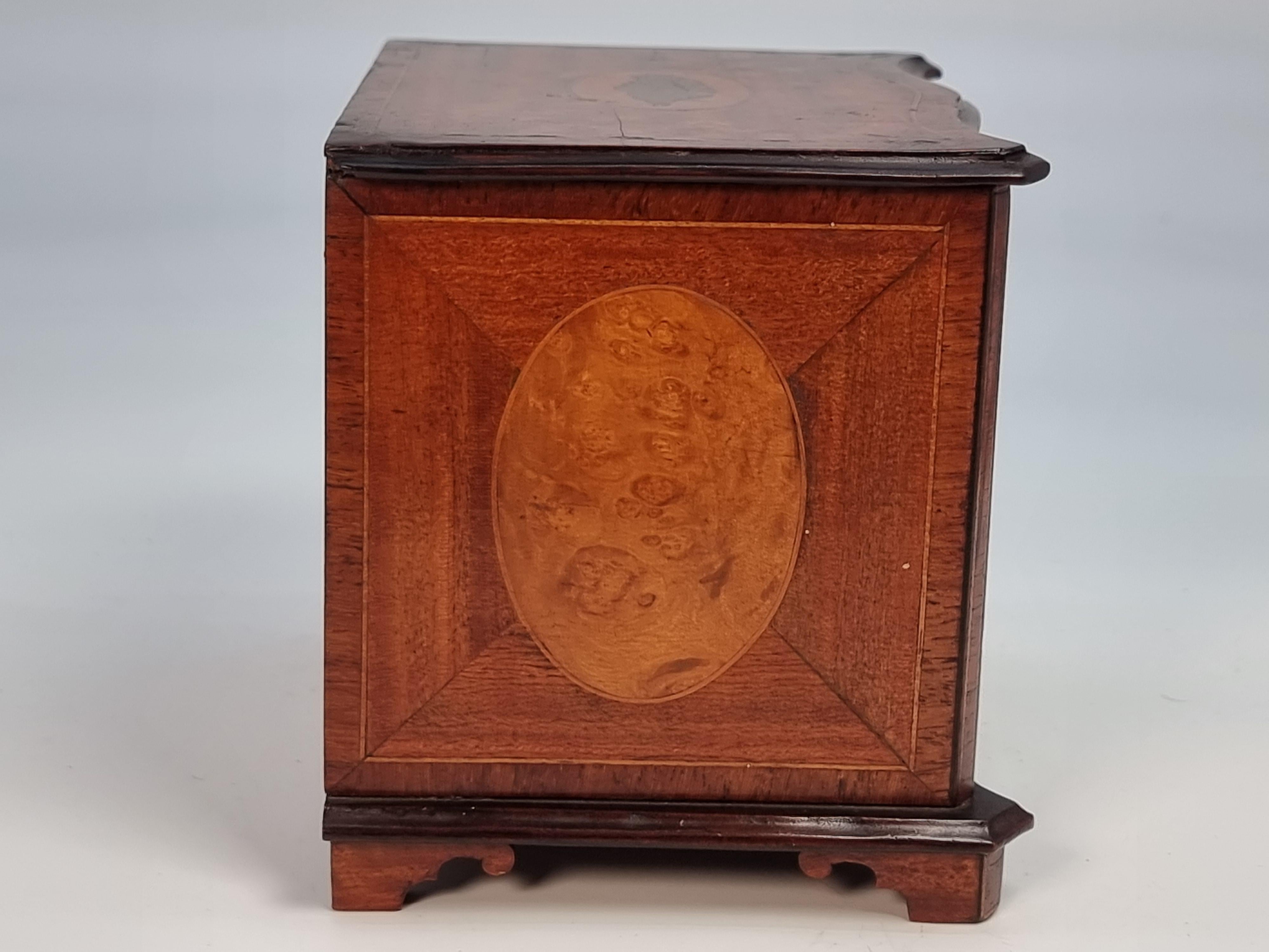 A miniature 18th C style mahogany English serpentine chest of drawers 1907 For Sale 3