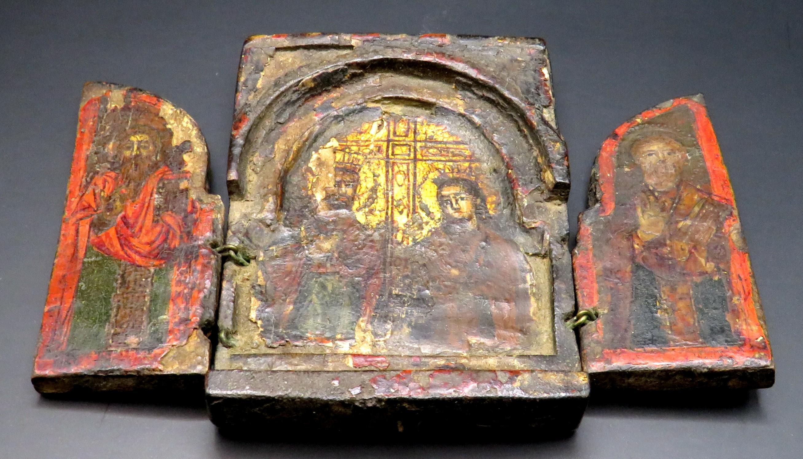 Ein griechisches Miniatur-Ikonentriptychon des 17. Jahrhunderts mit den Heiligen Konstantin und Helena  (Sonstiges) im Angebot