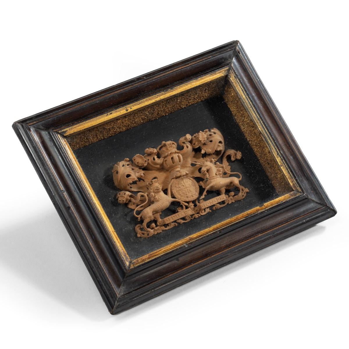 A miniature coat of arms for the Kingdom of Great Britain, 1714-1800 In Good Condition In Lymington, Hampshire