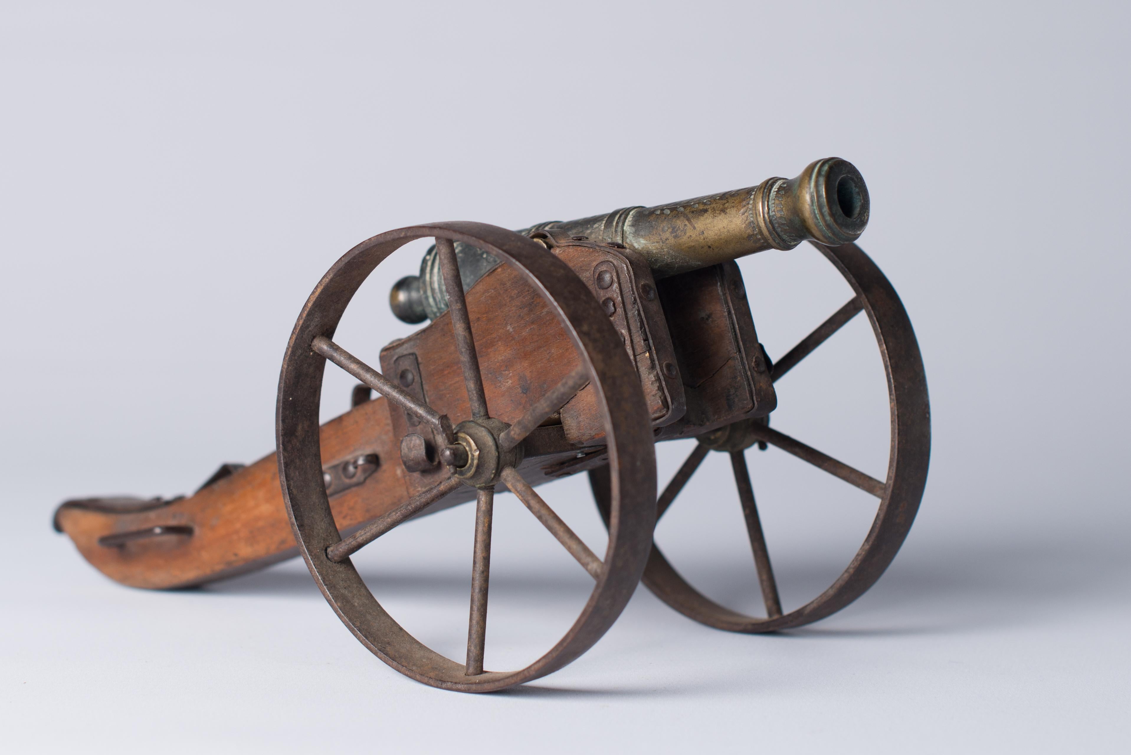 Victorian Miniature Patinated Bronze Canon on a Wooden Field Gun-Carriage, 19th Century