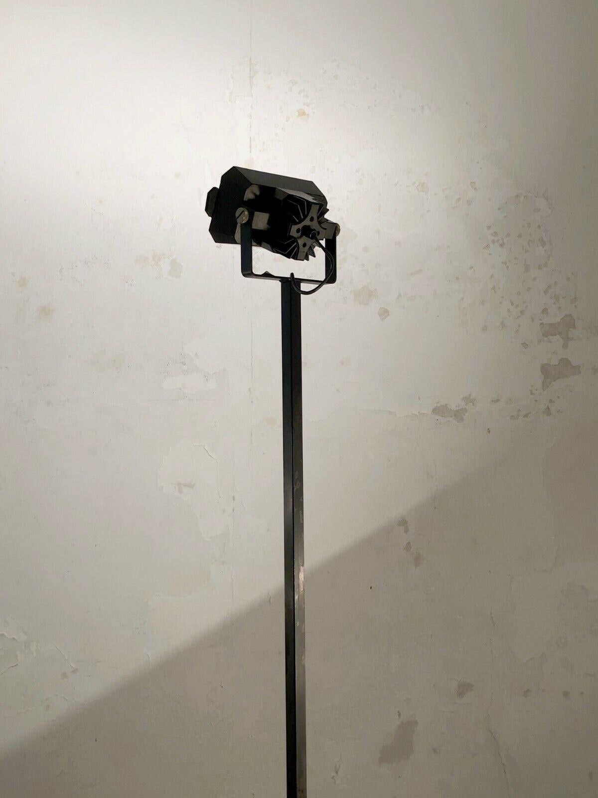 A MINIMAL RADICAL POST-MODERN Memphis FLOOR LAMP by LUMESS, Swiss 1980 For Sale 4