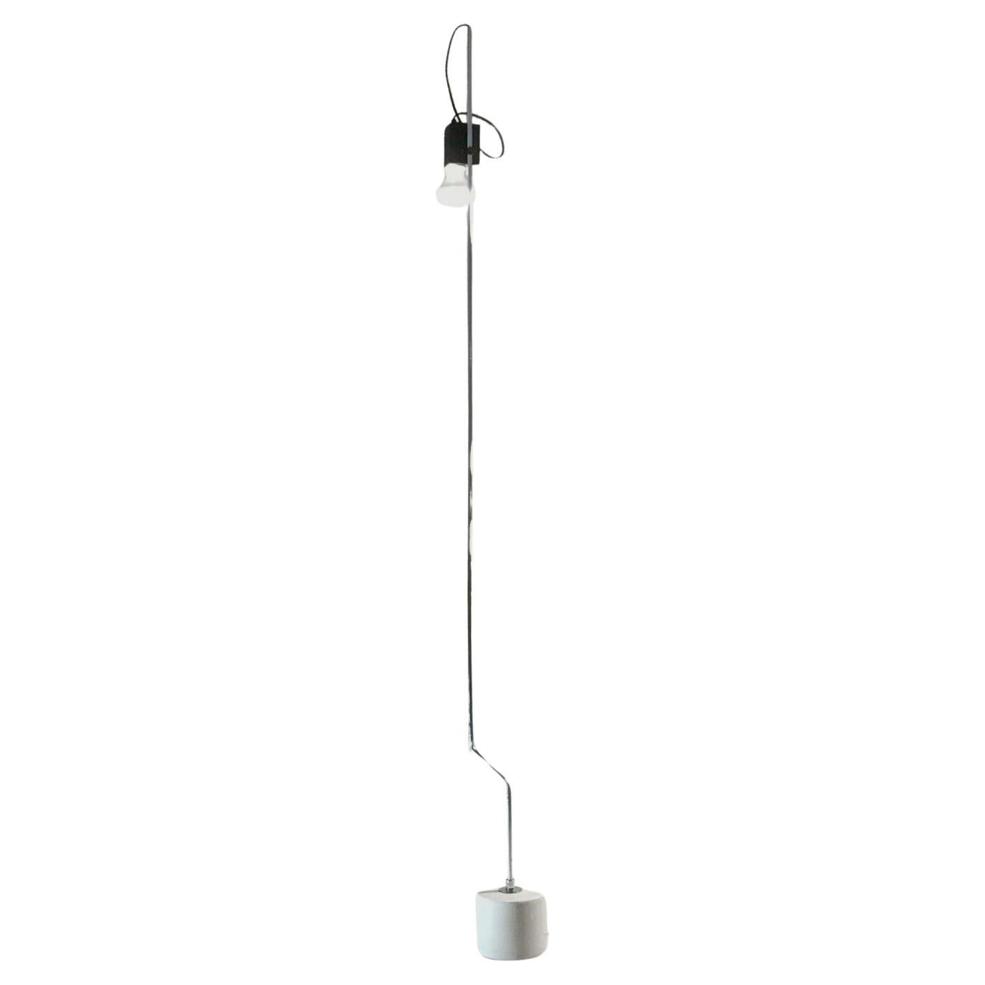 A MINIMAL RADICAL SPACE-AGE FLOOR LAMP in the style of GINO SARFATTI, Italy 1970 For Sale