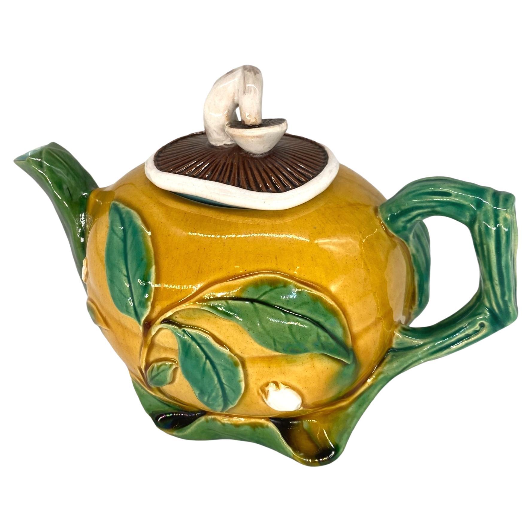 Théière de Minton, en forme de gourde avec couvercle en forme de champignon, anglaise, datée de 1861