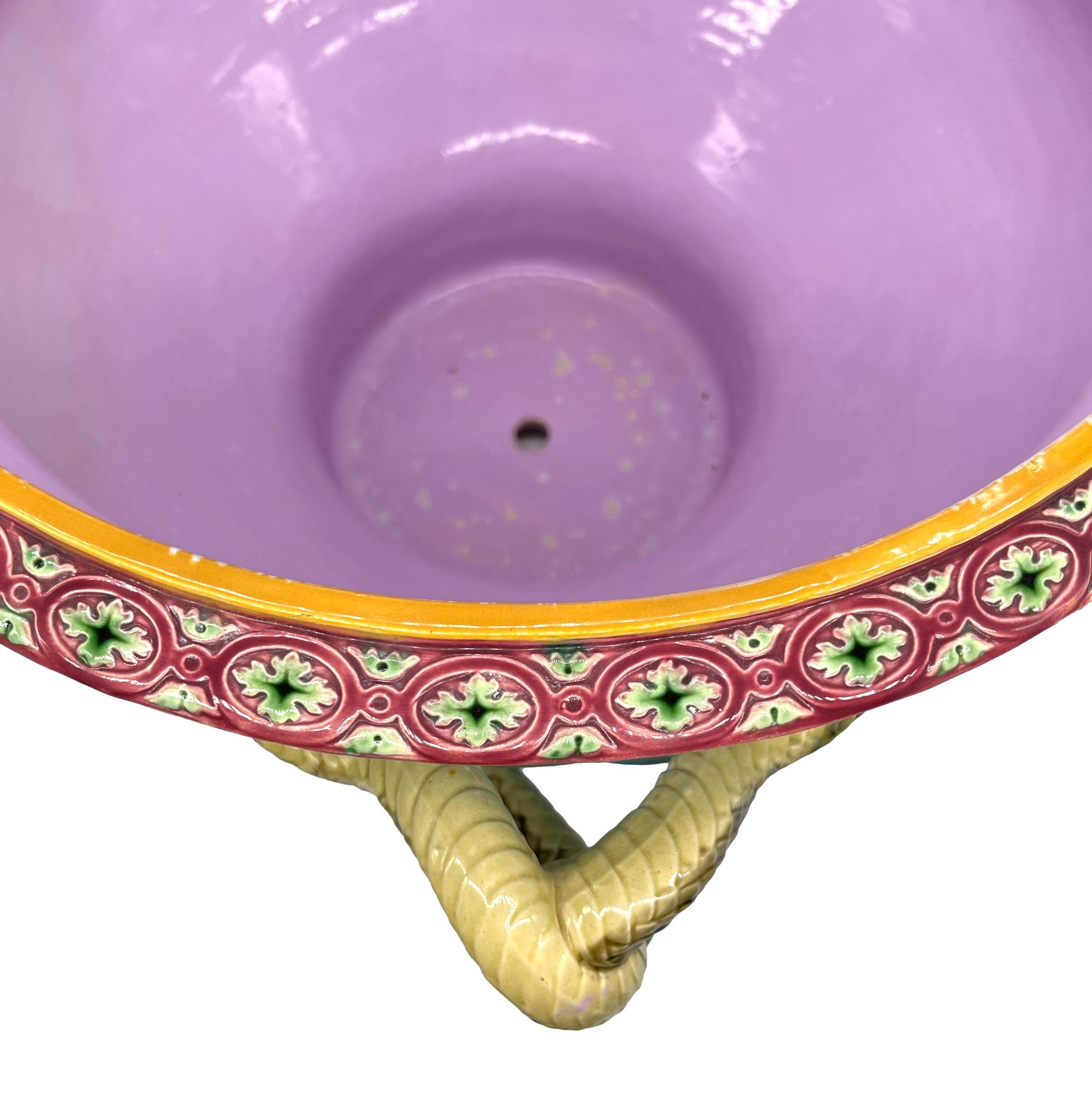 Jardinière à manche en forme de serpent en terre turquoise de Minton Majolica, datée de 1858 en vente 8