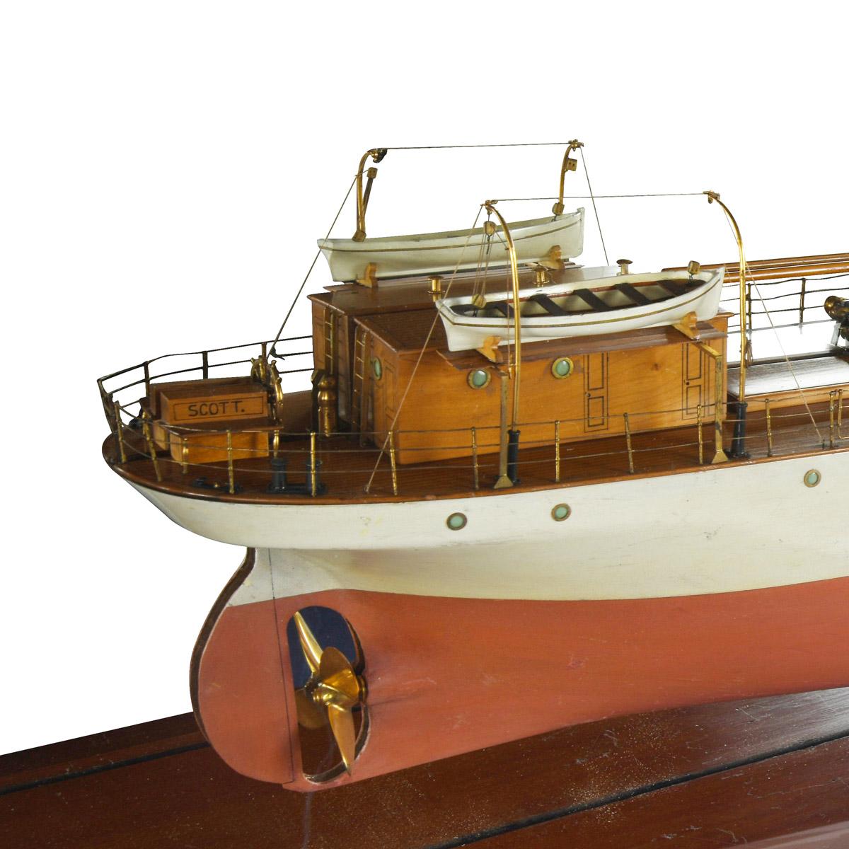 Un modelo de astillero con fondo de espejo del 'S.S. Scott', por Garston de Liverpool, 1904 en venta 5