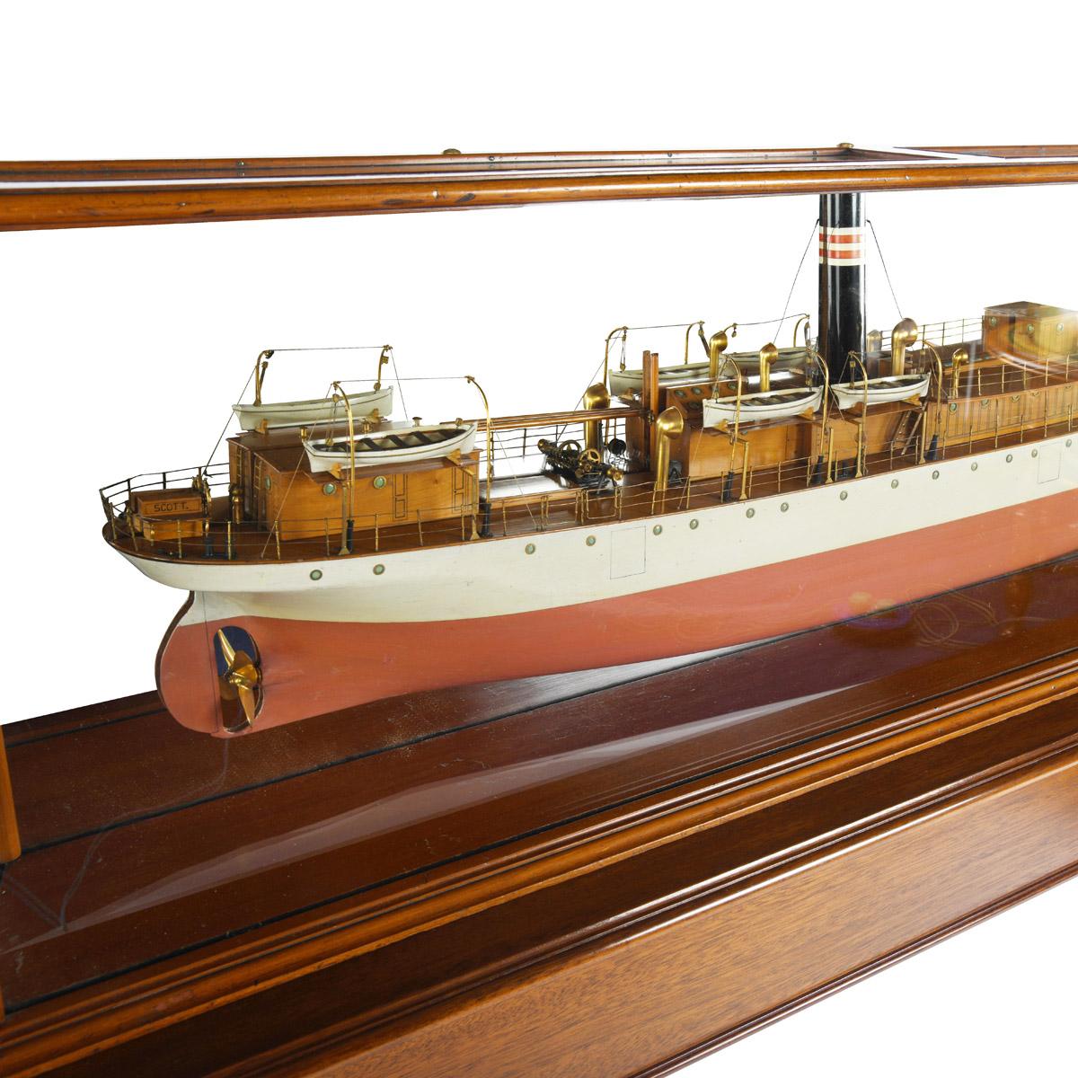 Un modelo de astillero con fondo de espejo del 'S.S. Scott', por Garston de Liverpool, 1904 en venta 6