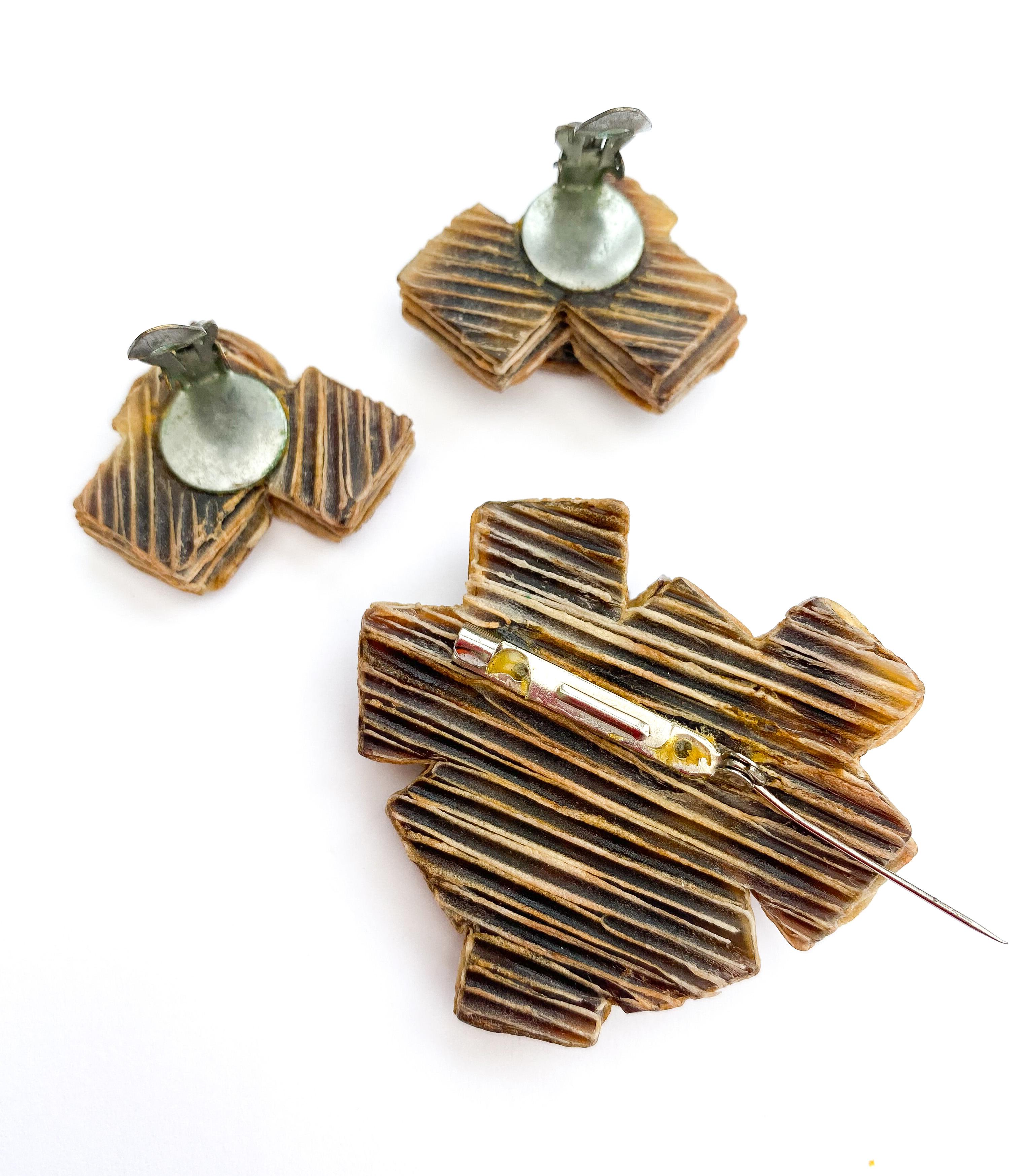 A mirrored glass and alousel brooch and earrings, Line Vautrin, France, 1960s For Sale 3
