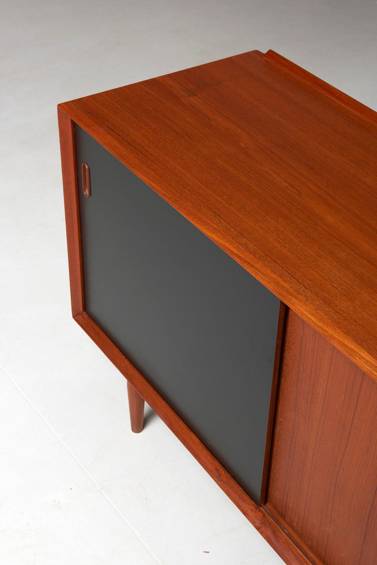 A Model 29 Sideboard in teak,  By Arne Vodder 11