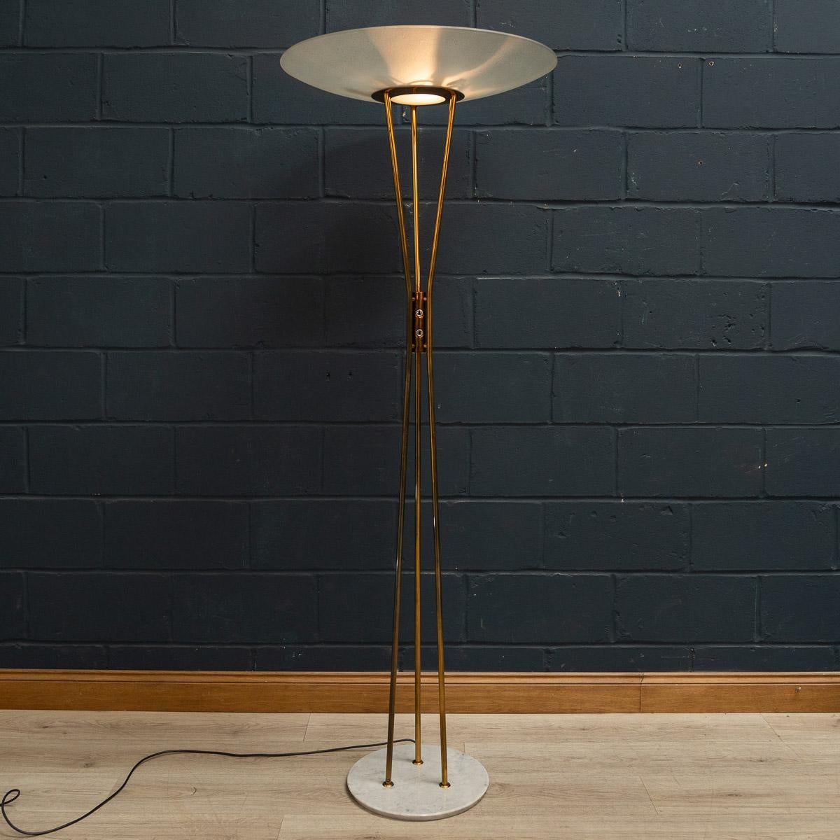 A 'Model 4013' Floor Lamp By Gaetano Sciolari For Stilnovo, Italy, c.1960 In Good Condition For Sale In Royal Tunbridge Wells, Kent