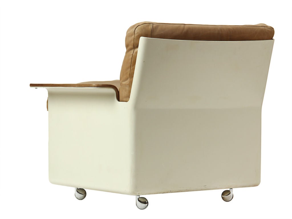 German Model 620 Fiberglass and Leather Lounge Chair by Dieter Rams