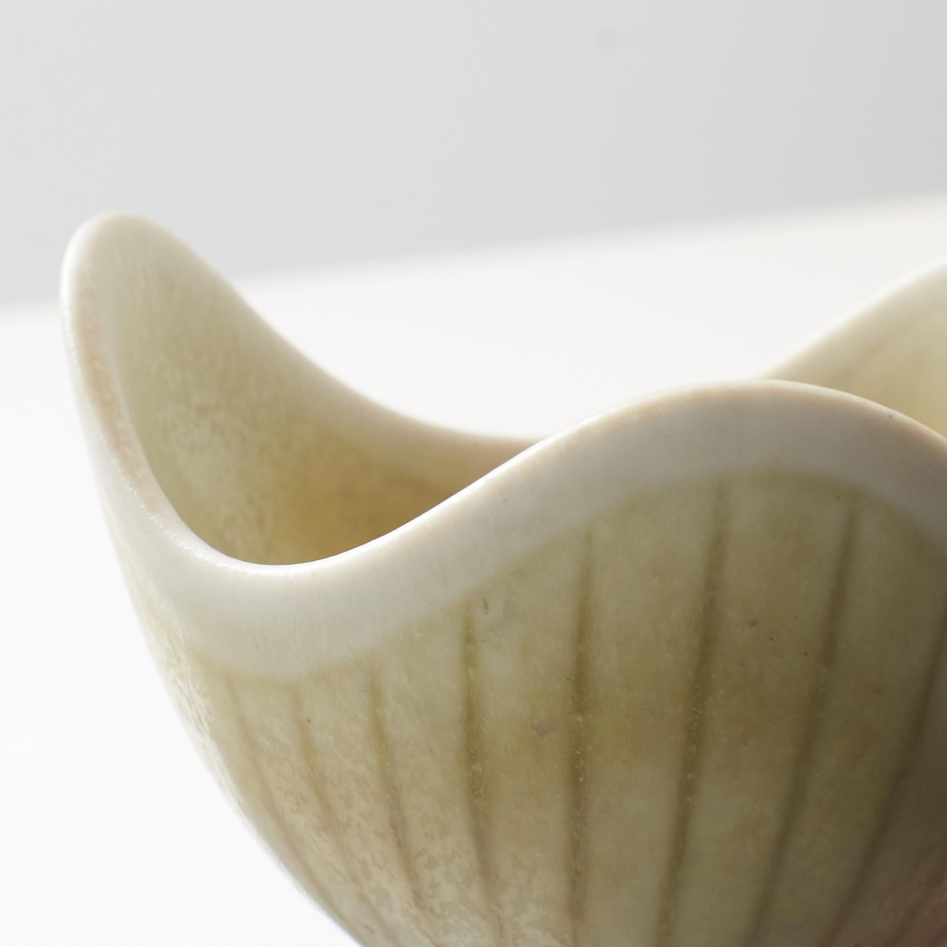 A model ASH bowl with three waved edges, by Gunnar Nylund for Rorstrand. In Good Condition In San Francisco, CA