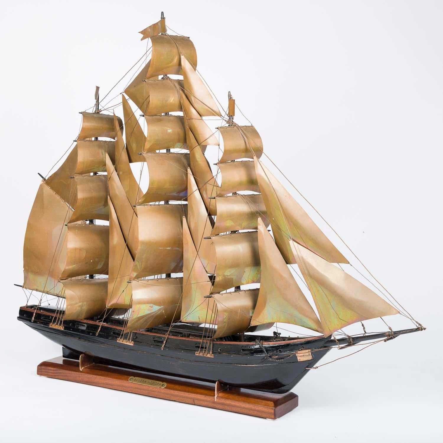 A model of a three mast sailing ship Golden Horizon en venta 8
