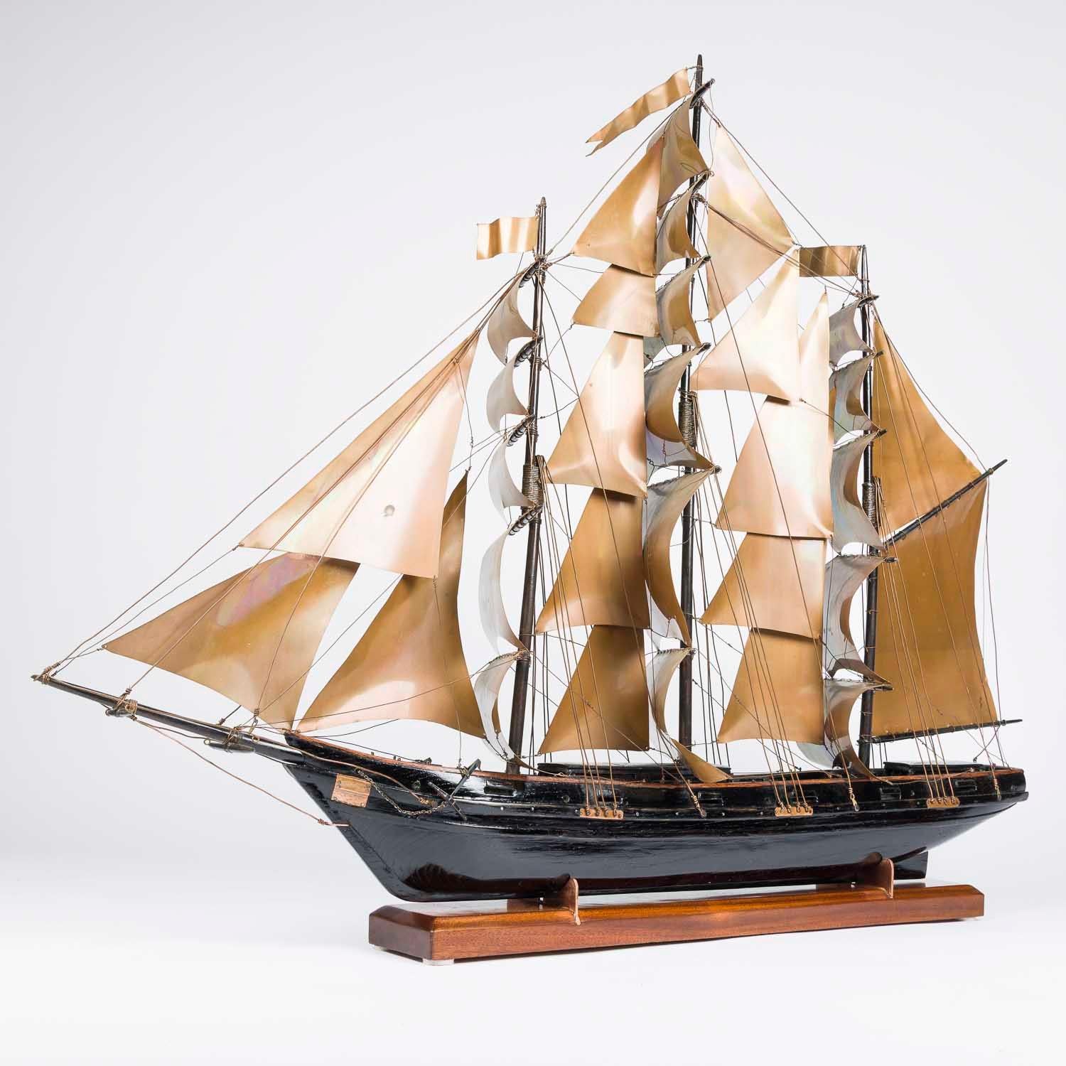 A model of a three mast sailing ship Golden Horizon en Bueno estado para la venta en London, GB