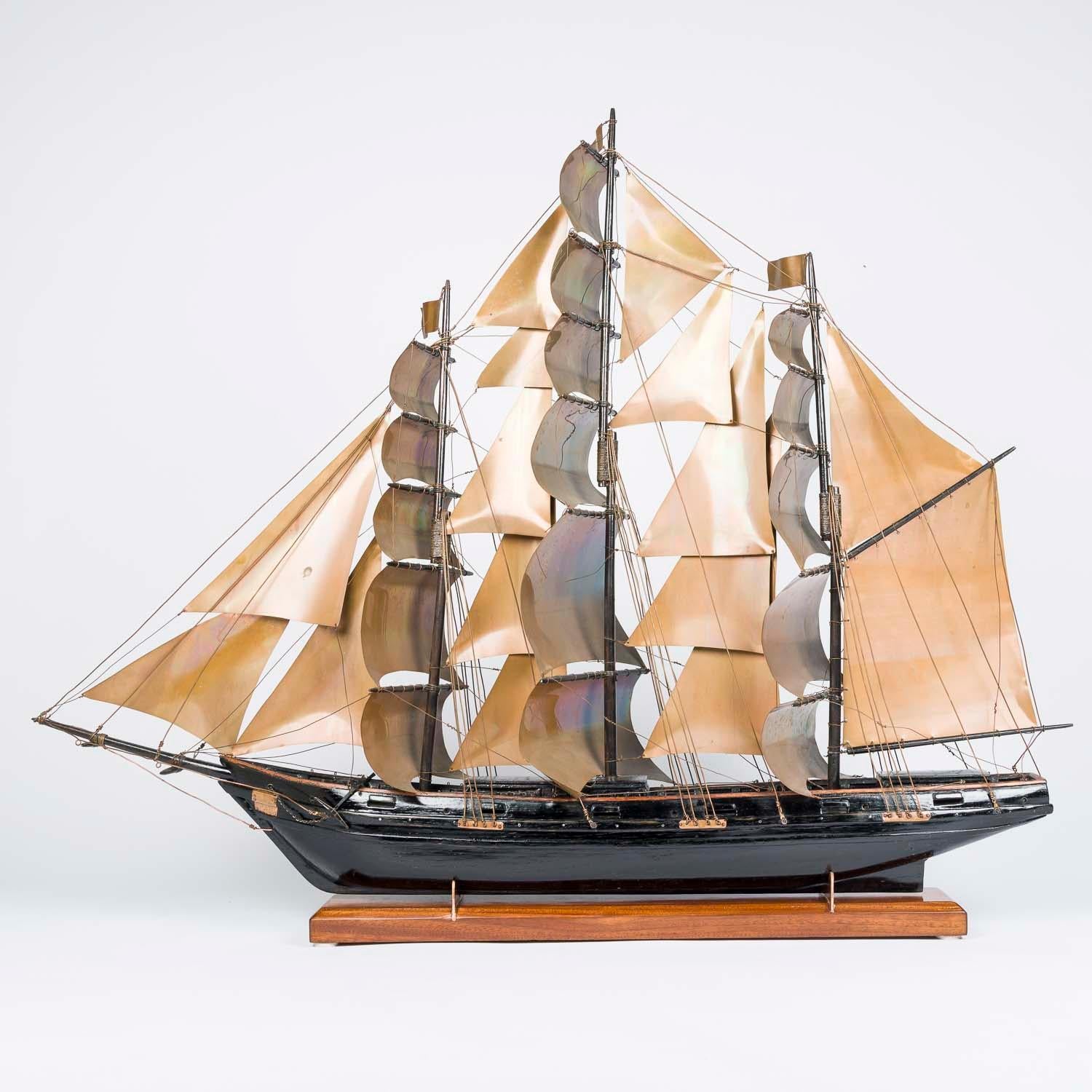 A model of a three mast sailing ship Golden Horizon siglo XX en venta