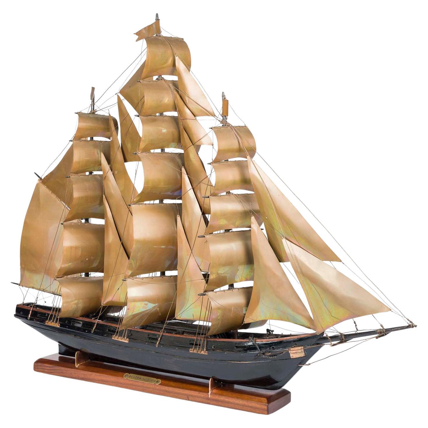 A model of a three mast sailing ship Golden Horizon en venta