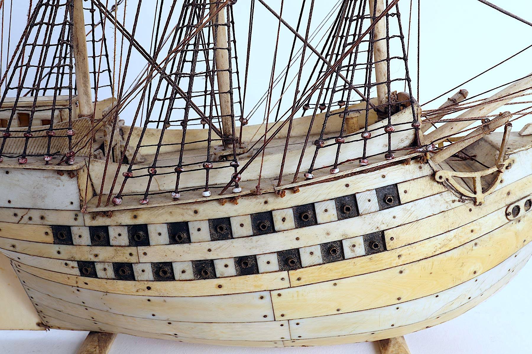 Modell eines Kriegsegelschiffes aus Knochen, hergestellt aus Knochen, Vereinigtes Königreich, 1793-1815 im Angebot 6