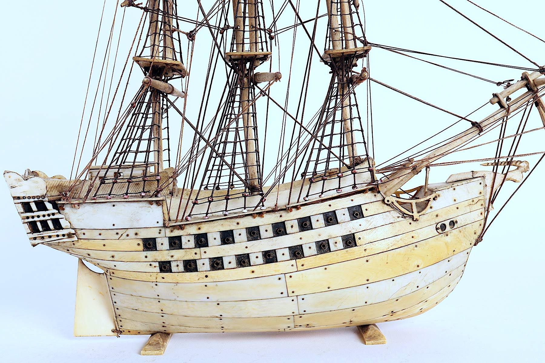 Modell eines Kriegsegelschiffes aus Knochen, hergestellt aus Knochen, Vereinigtes Königreich, 1793-1815 im Angebot 7