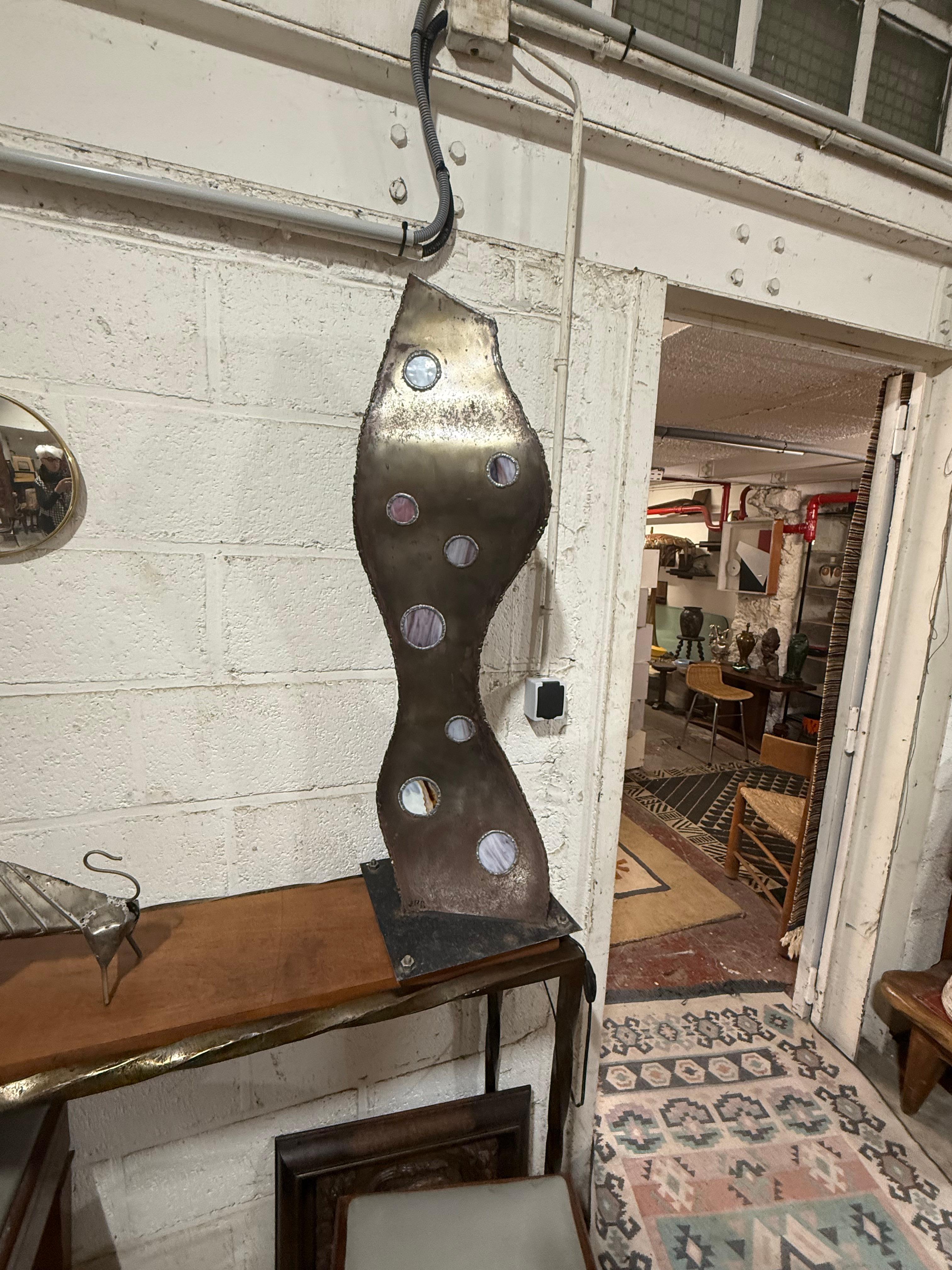 Moderne Lampe moderne en fer et en verre en vente