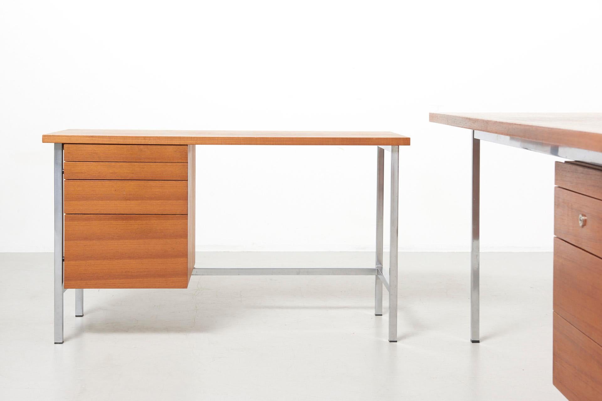 Modernist Corner Desk Florence Knoll For Sale 5