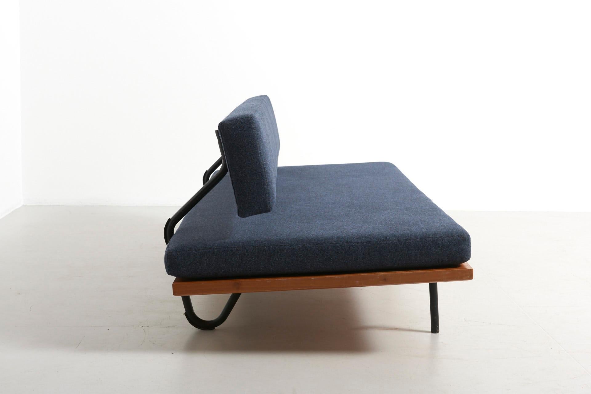 Modernistisches Daybed in Blau, 1960er Jahre (Mitte des 20. Jahrhunderts)