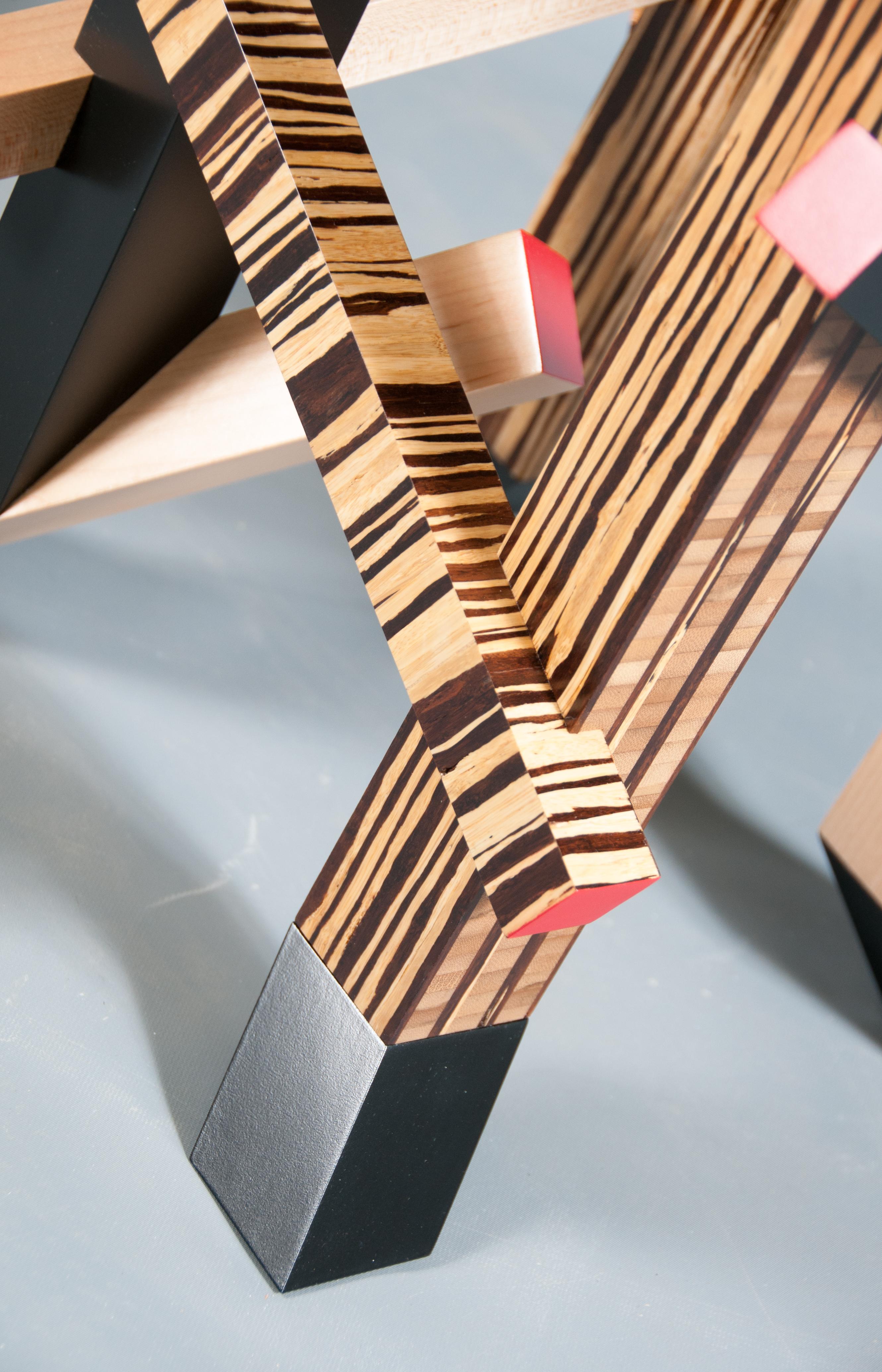 Modernist, Gerrit Rietveld Inspired, Sculptural Occasional or Side Table (21. Jahrhundert und zeitgenössisch) im Angebot