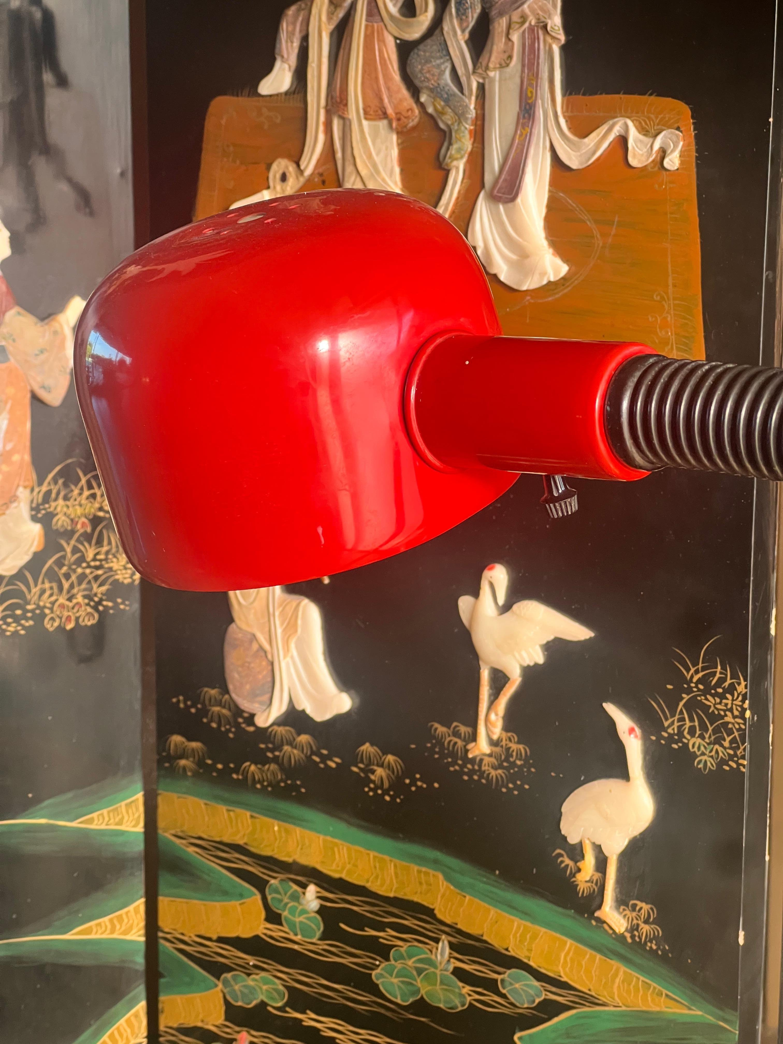 A modernist gooseneck floor lamp in cherry red, mid 20th century For Sale 4