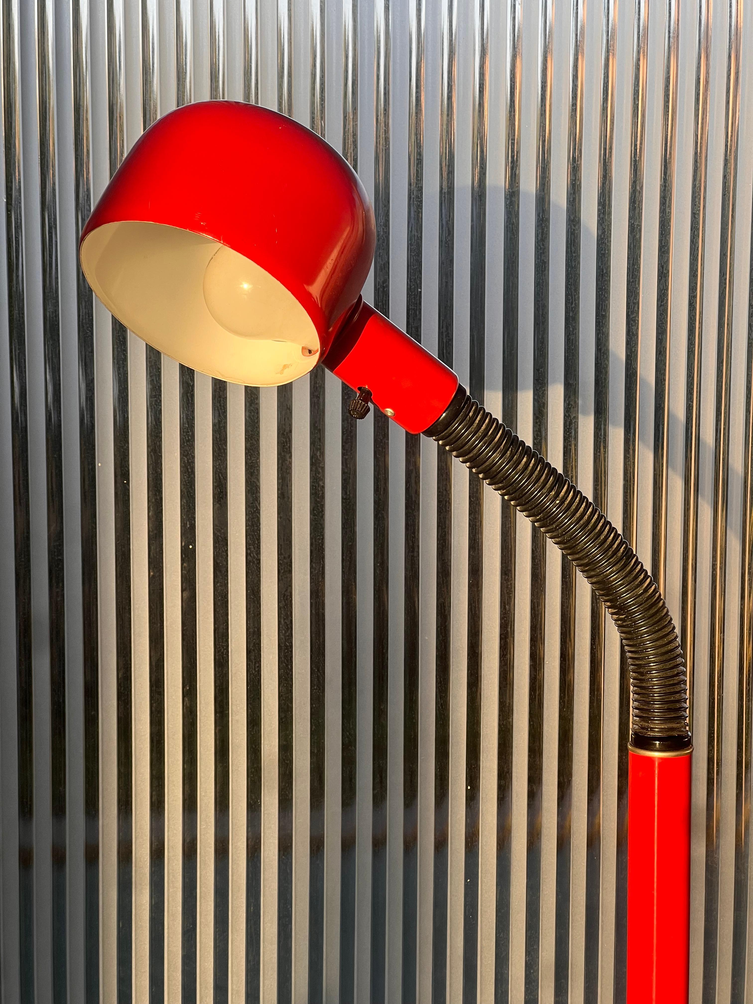 A modernist gooseneck floor lamp in cherry red, mid 20th century For Sale 8