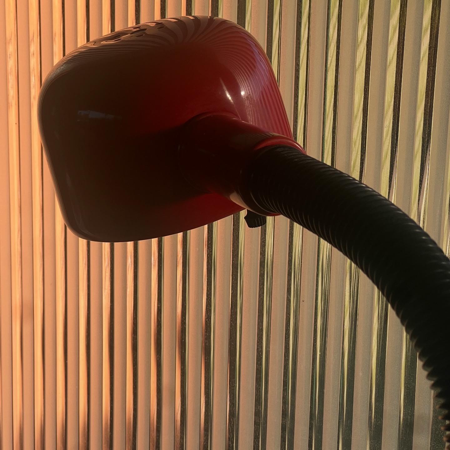 A modernist gooseneck floor lamp in cherry red, mid 20th century For Sale 9