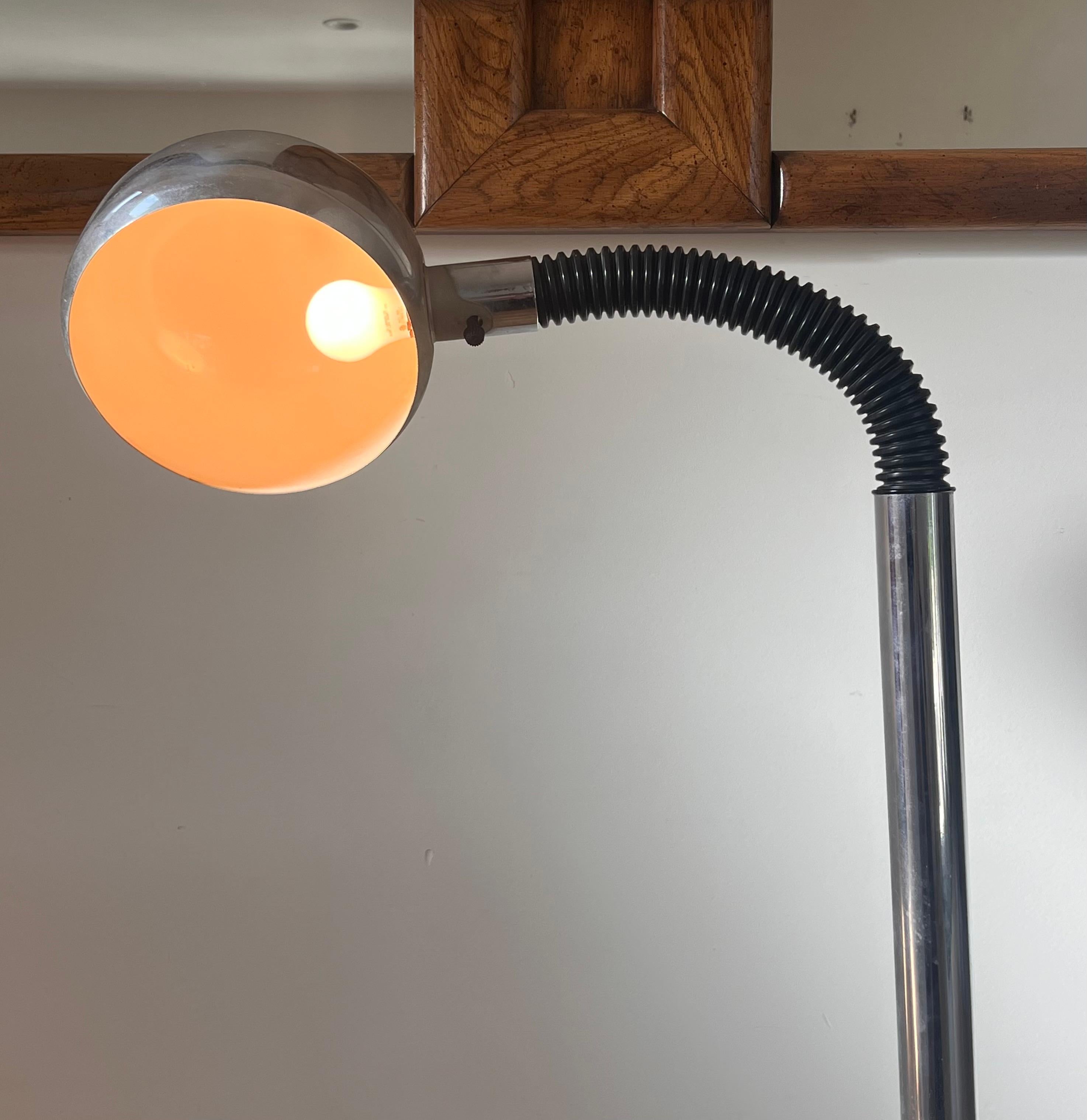 Late 20th Century A modernist Sonneman style chrome and rubber gooseneck floor lamp, circa 1970
