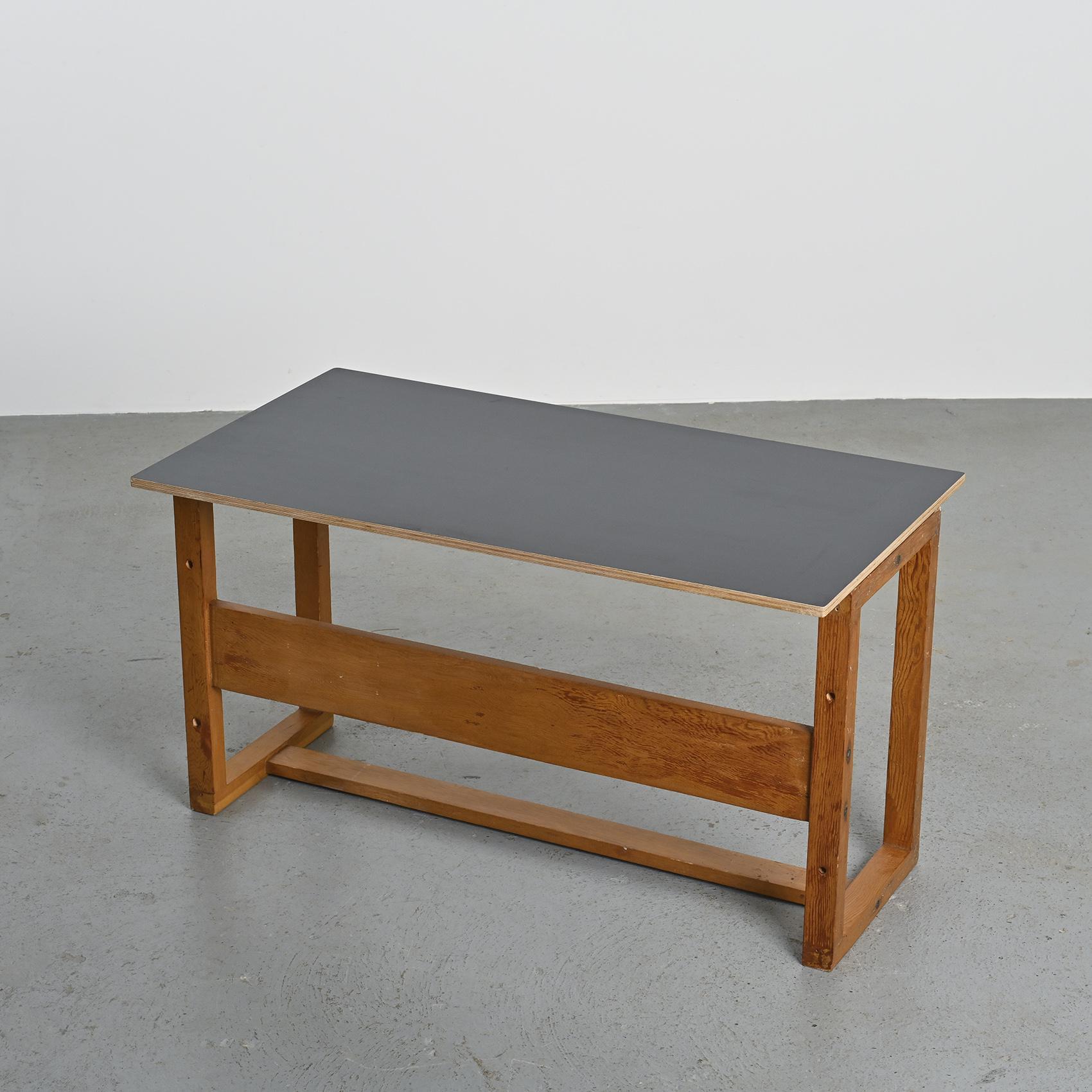 A Modular Table by Pierre Guariche for la Plagne, circa 1968 For Sale 4