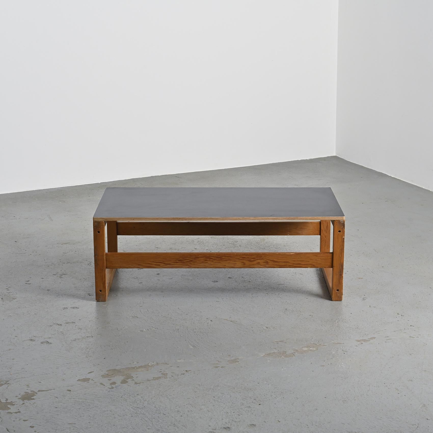 Mid-Century Modern A Modular Table by Pierre Guariche for la Plagne, circa 1968 For Sale