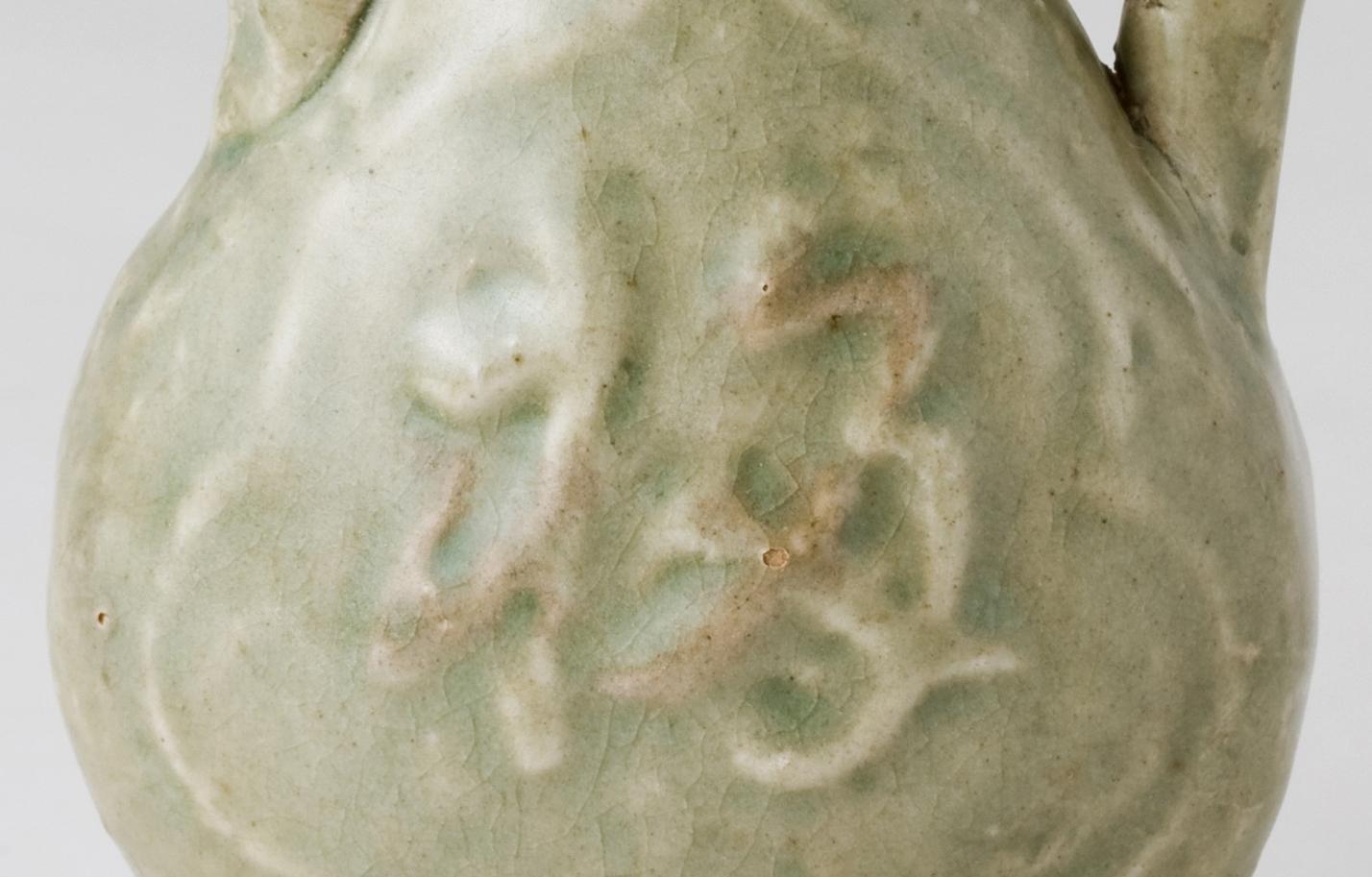 Aguamanil moldeado de celadón longquan 