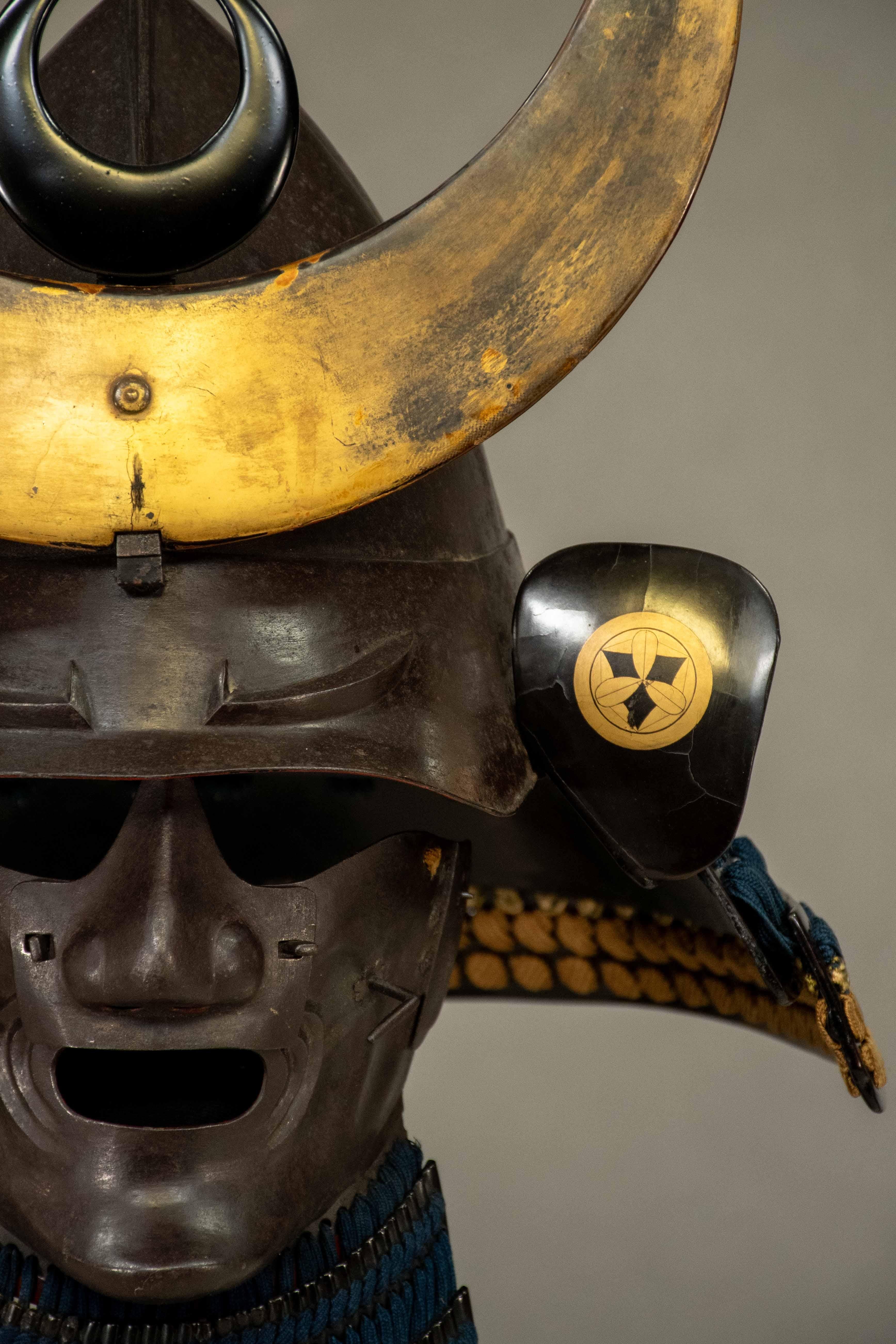 Japanese A Momonari-type samurai Kabuto with menpō mask For Sale